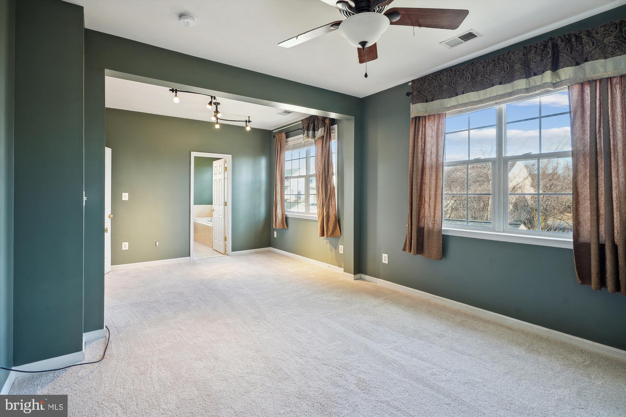 MEADOWS AT MORRIS FARM - Residential