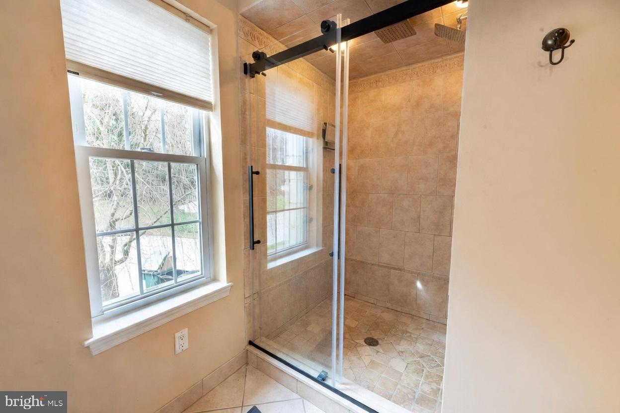 SPRING MILL - Residential