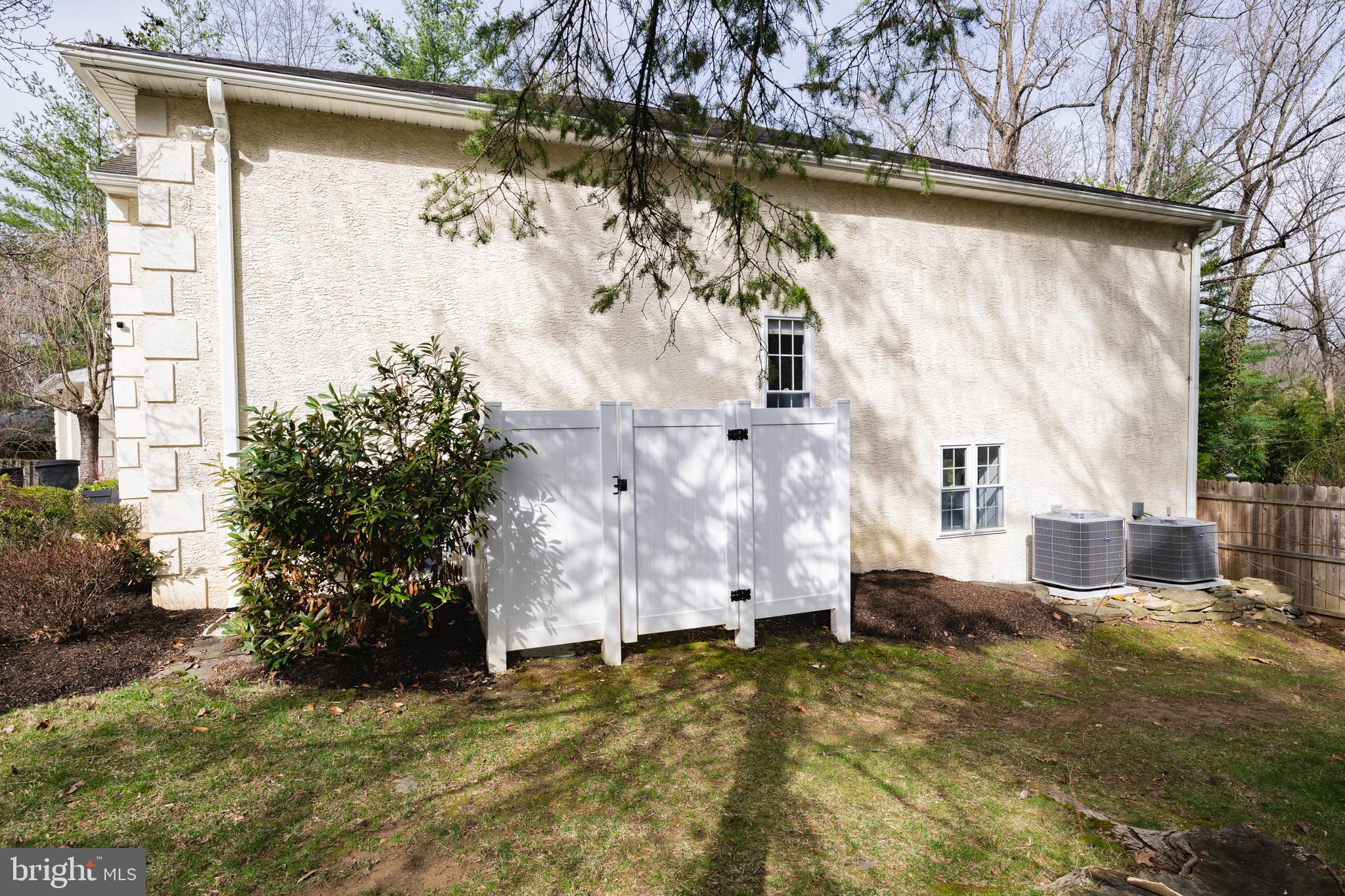 SPRING MILL - Residential