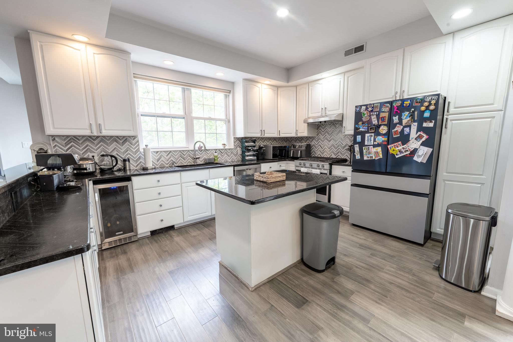 SPRING MILL - Residential