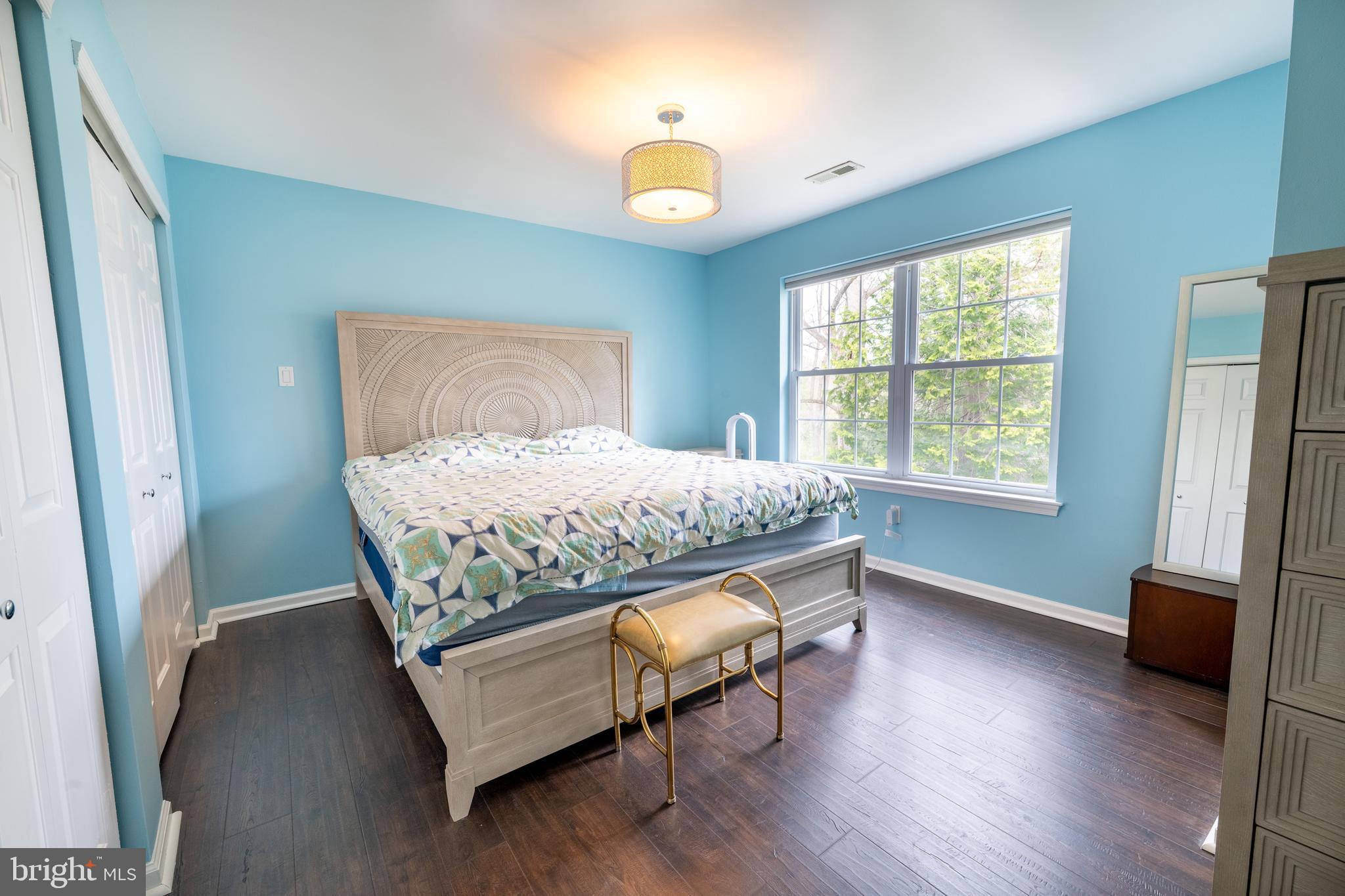 SPRING MILL - Residential