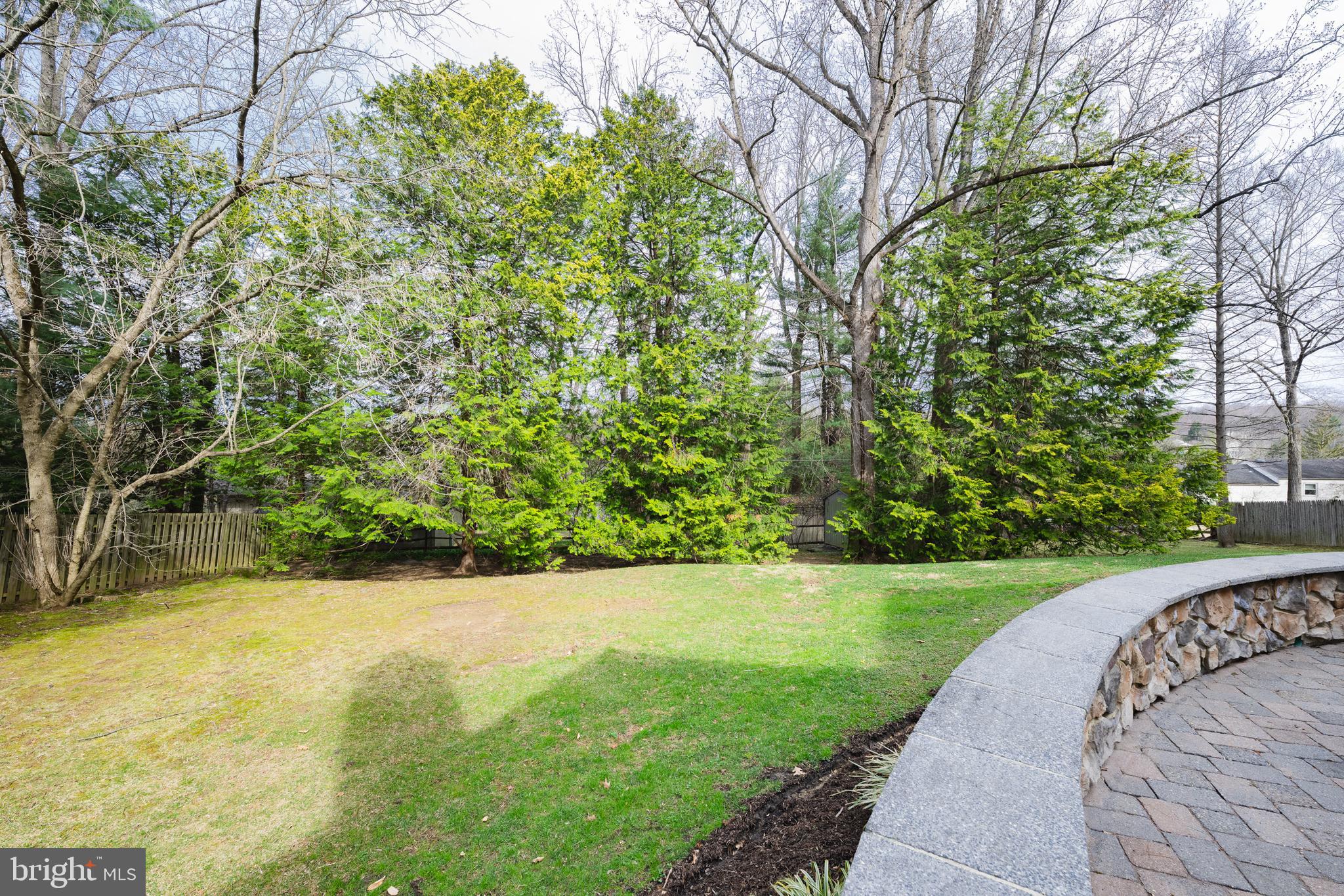 SPRING MILL - Residential