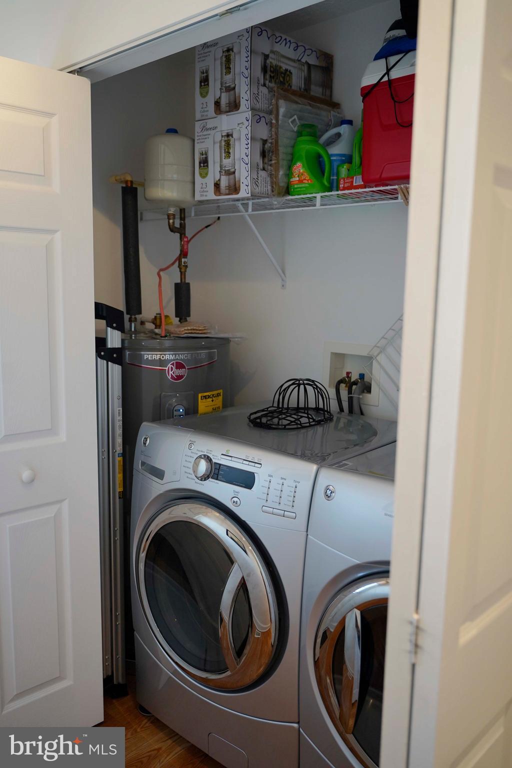 ELIZABETH STATION - Residential