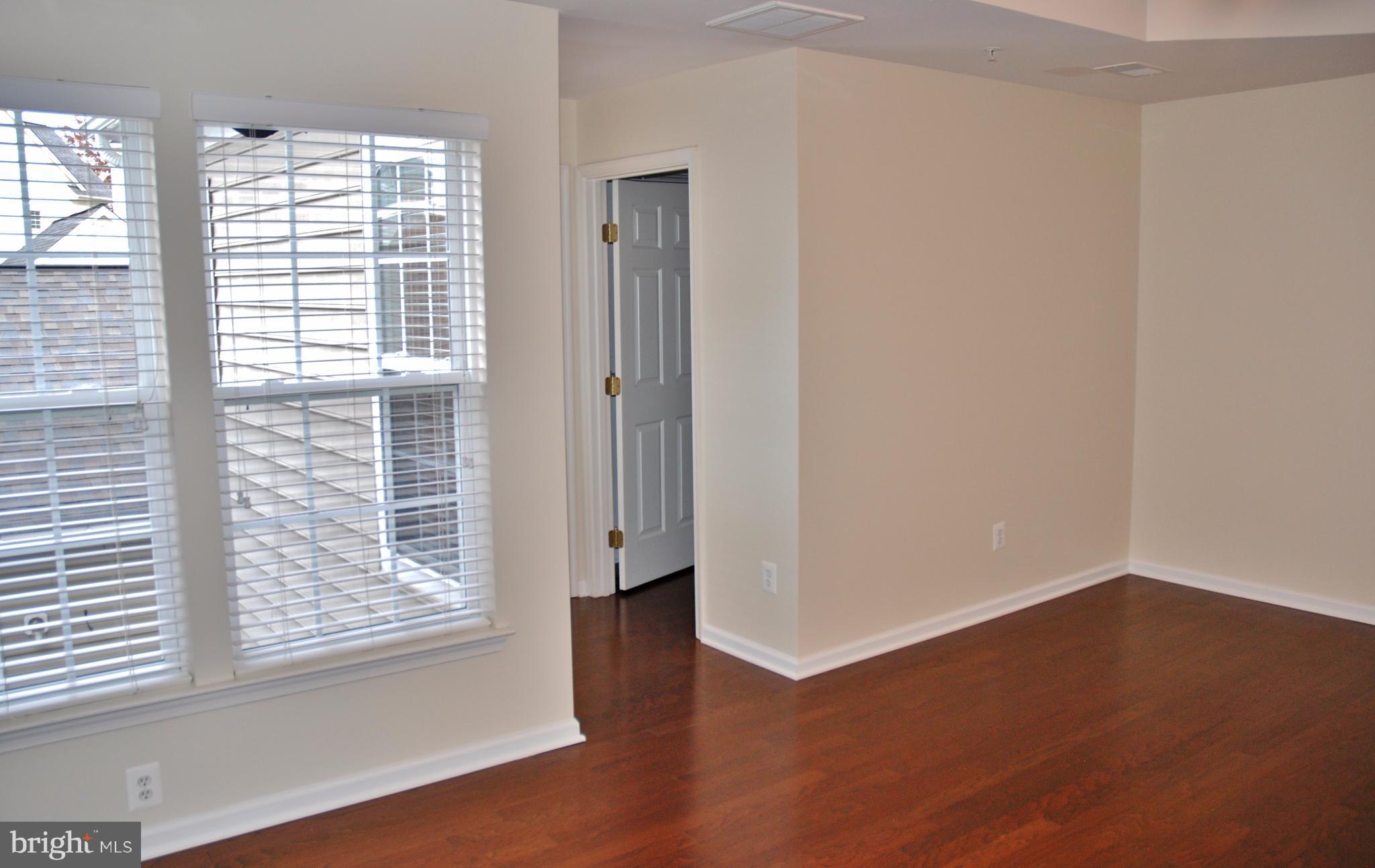 LAKELANDS - Residential