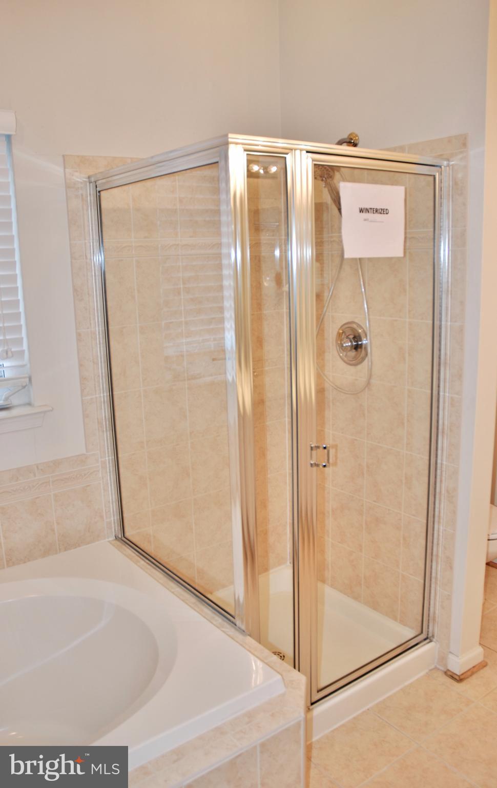 LAKELANDS - Residential