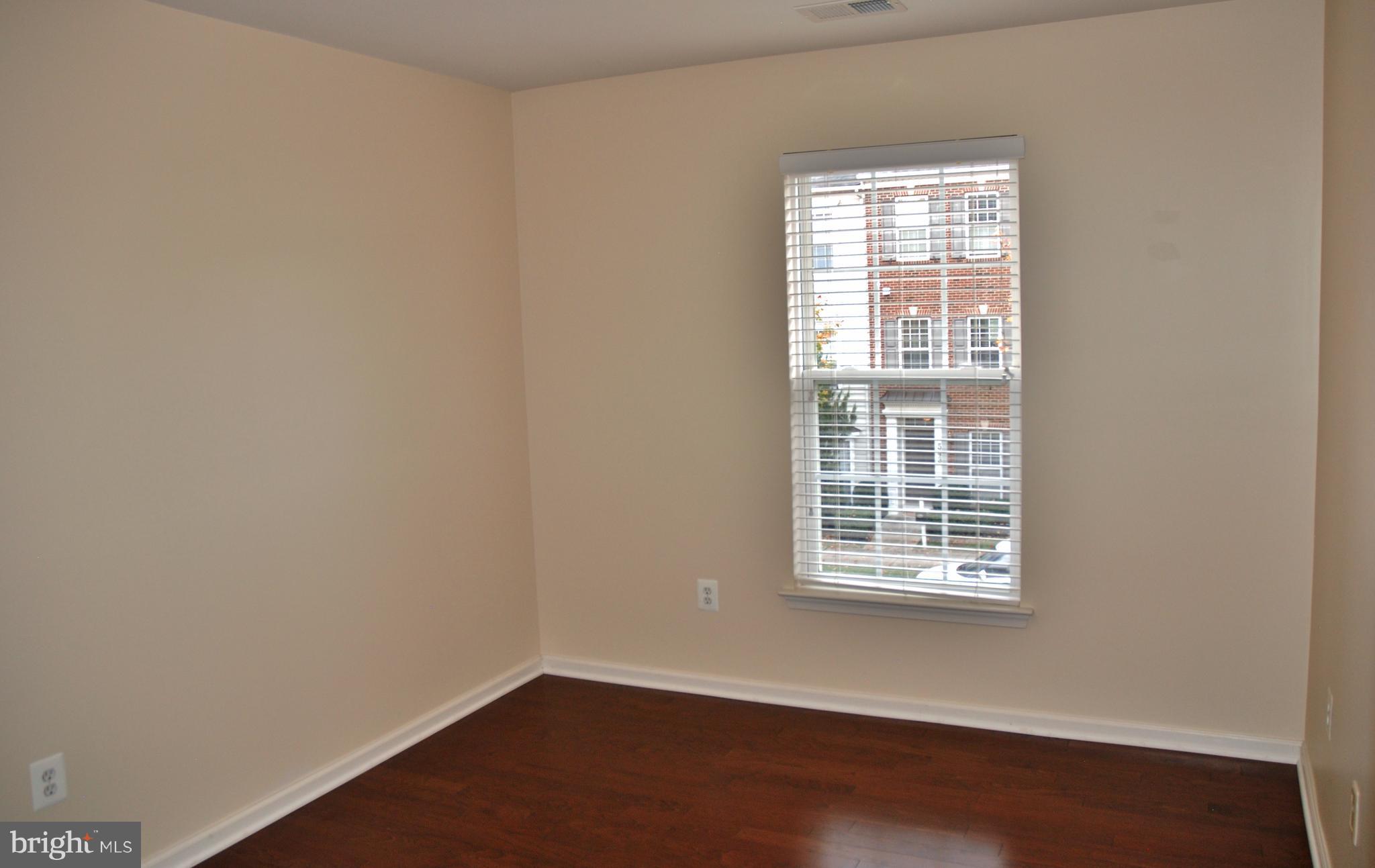 LAKELANDS - Residential