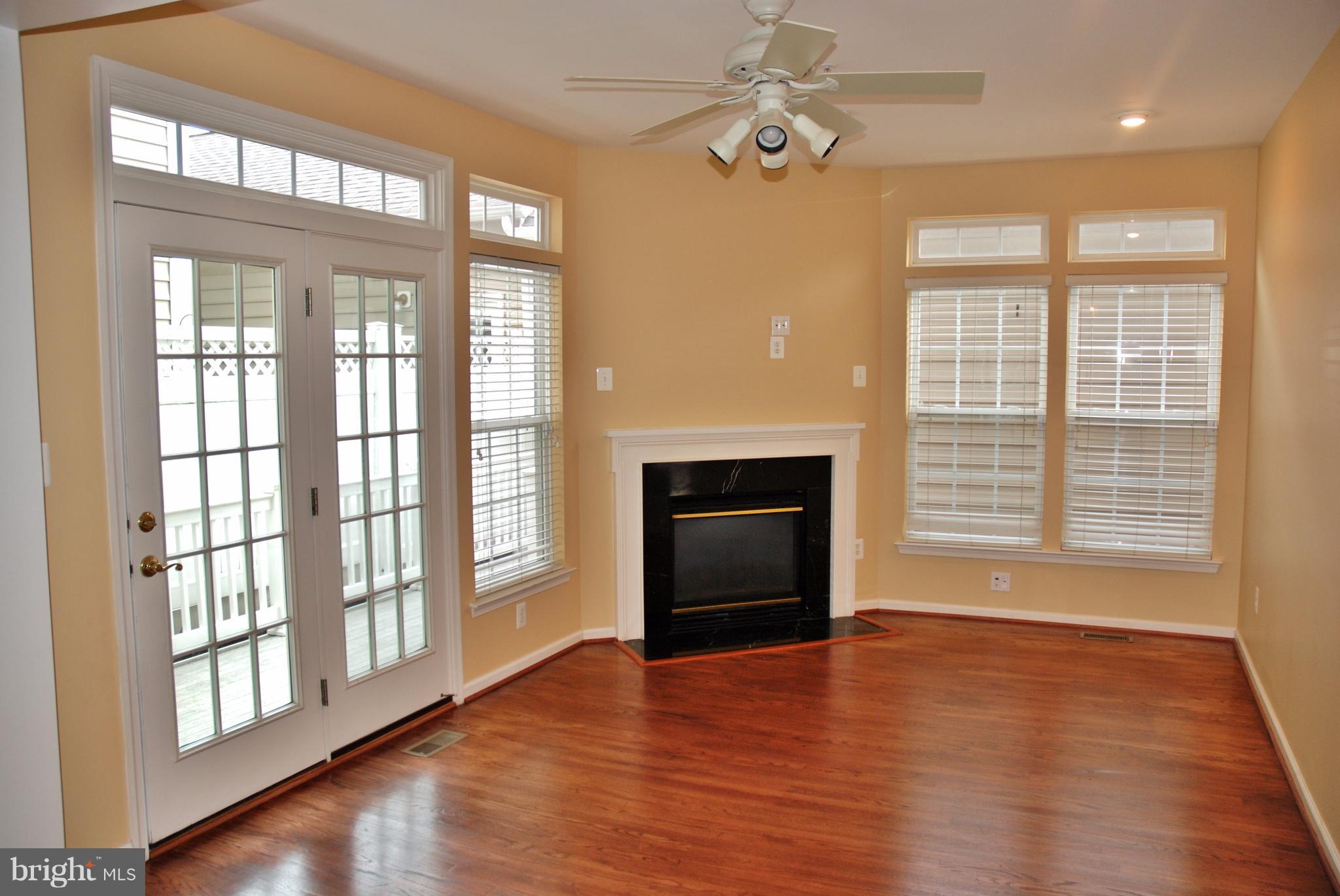 LAKELANDS - Residential