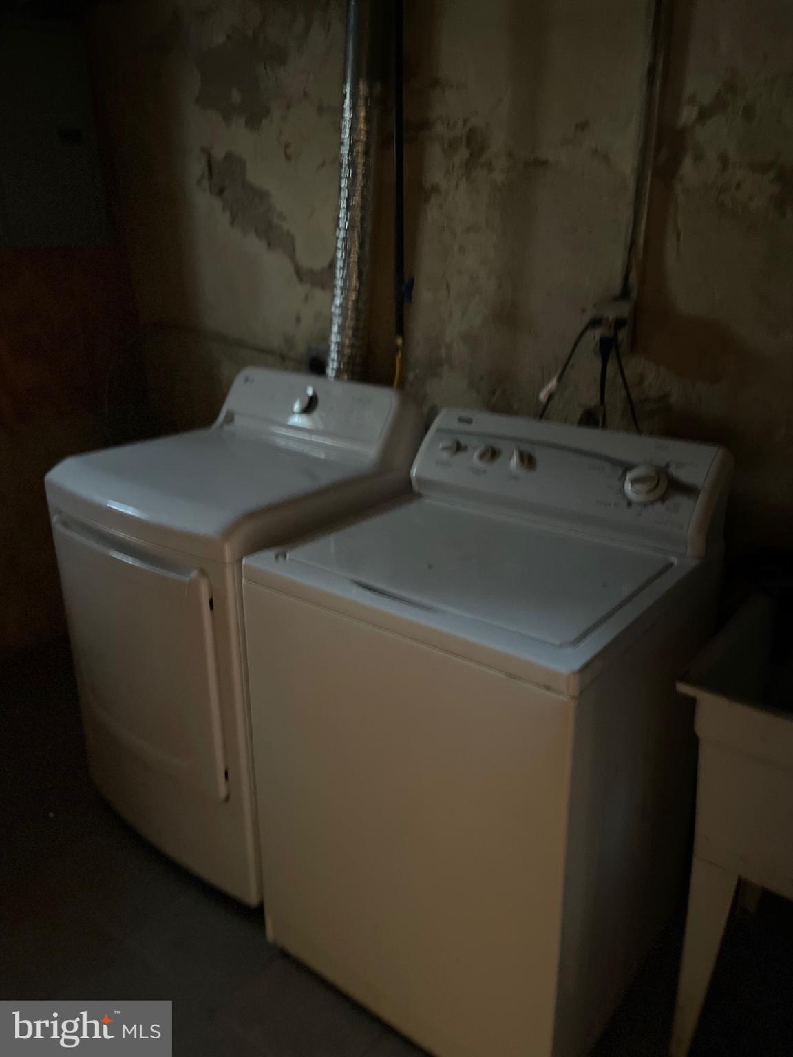 BEECHWOOD - Residential Lease