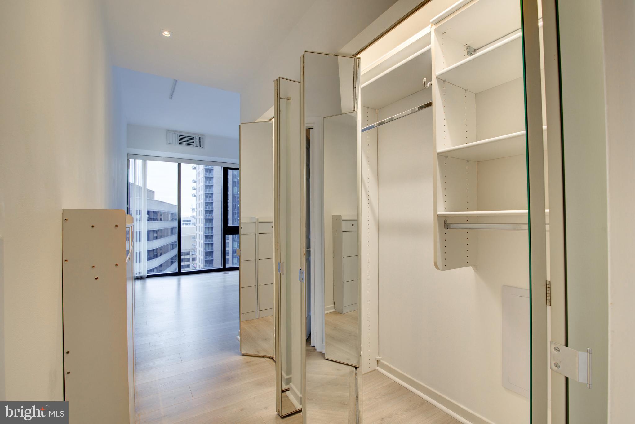 THE ATRIUM - Residential