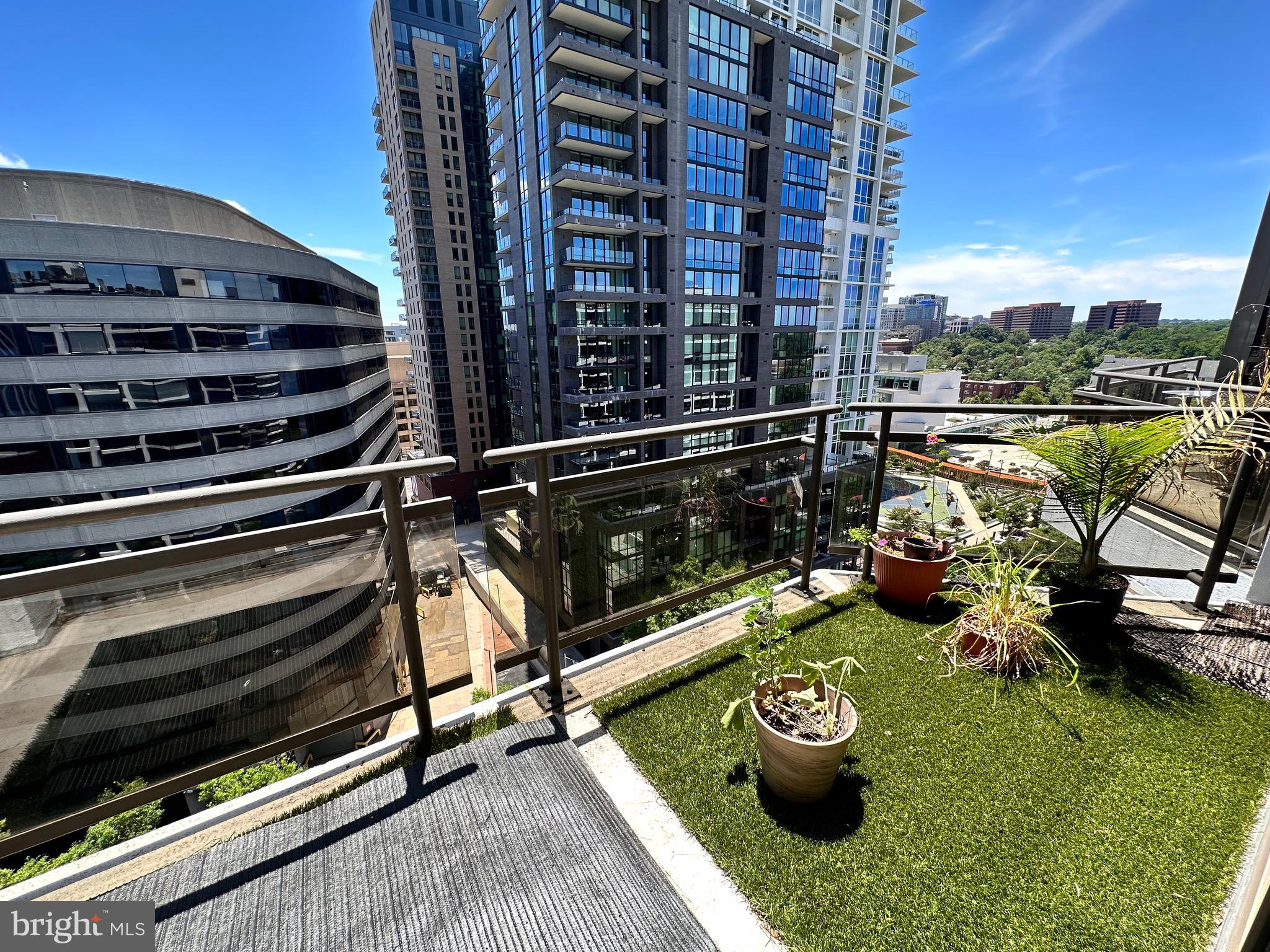 THE ATRIUM - Residential