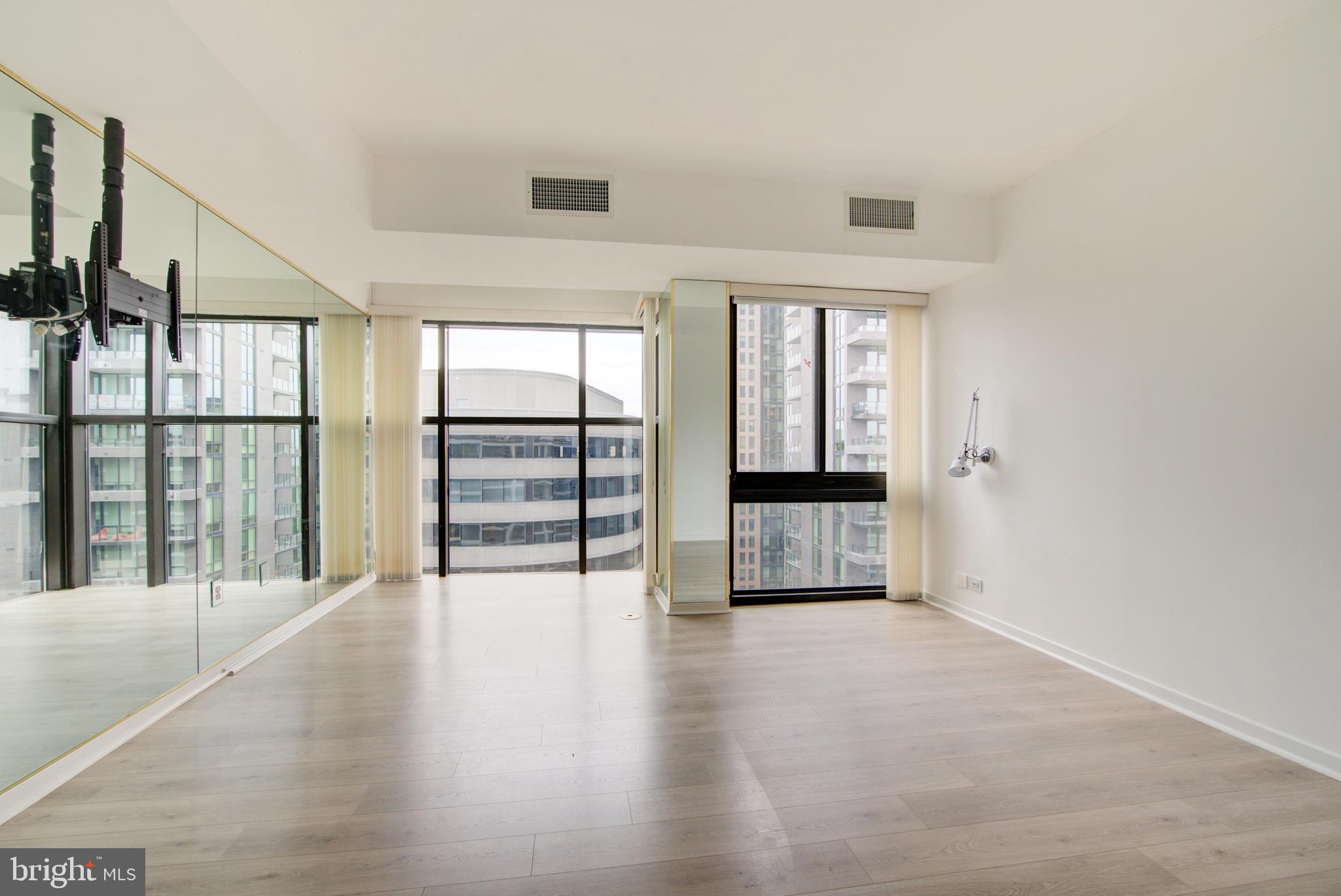 THE ATRIUM - Residential