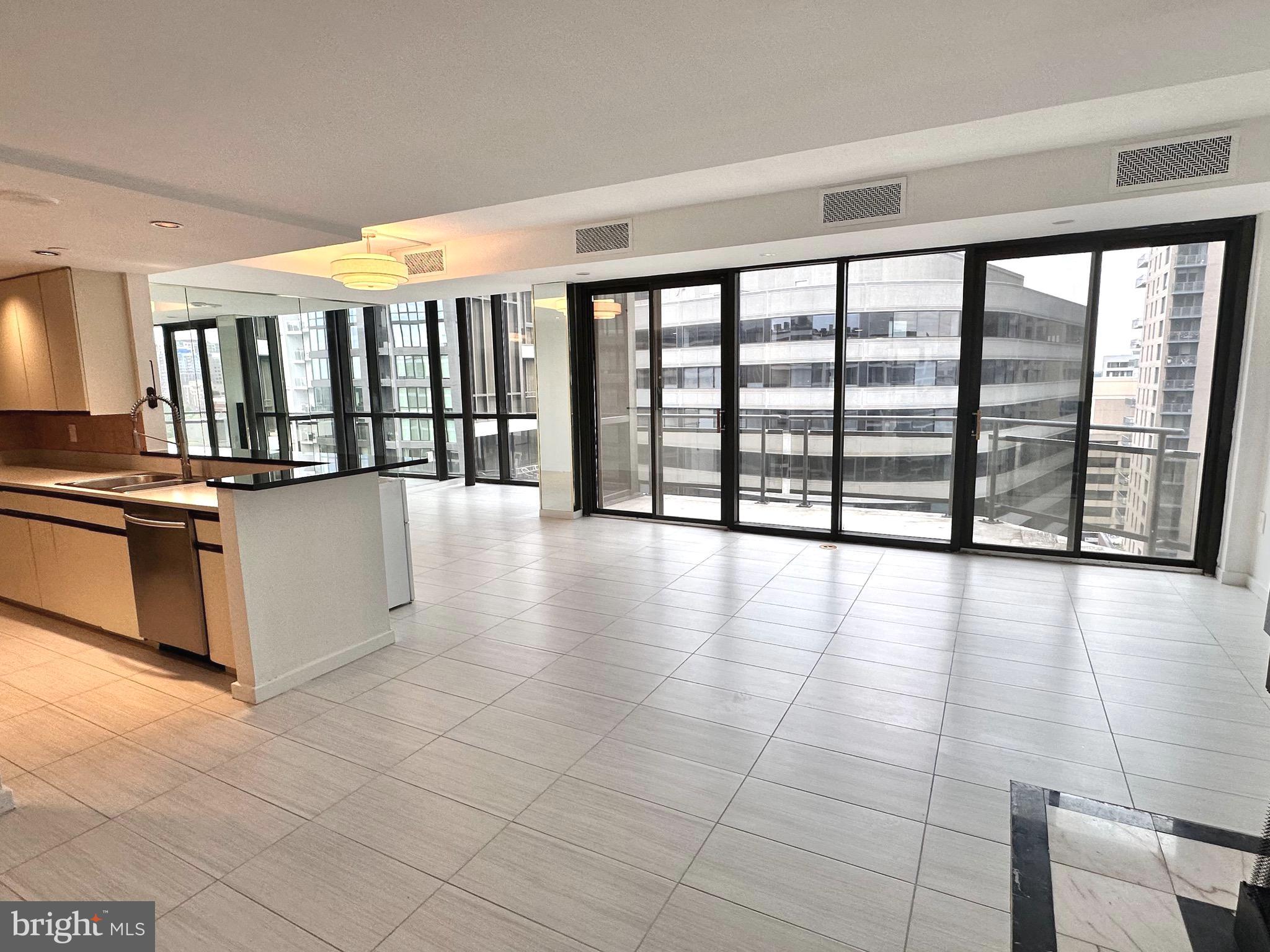 THE ATRIUM - Residential