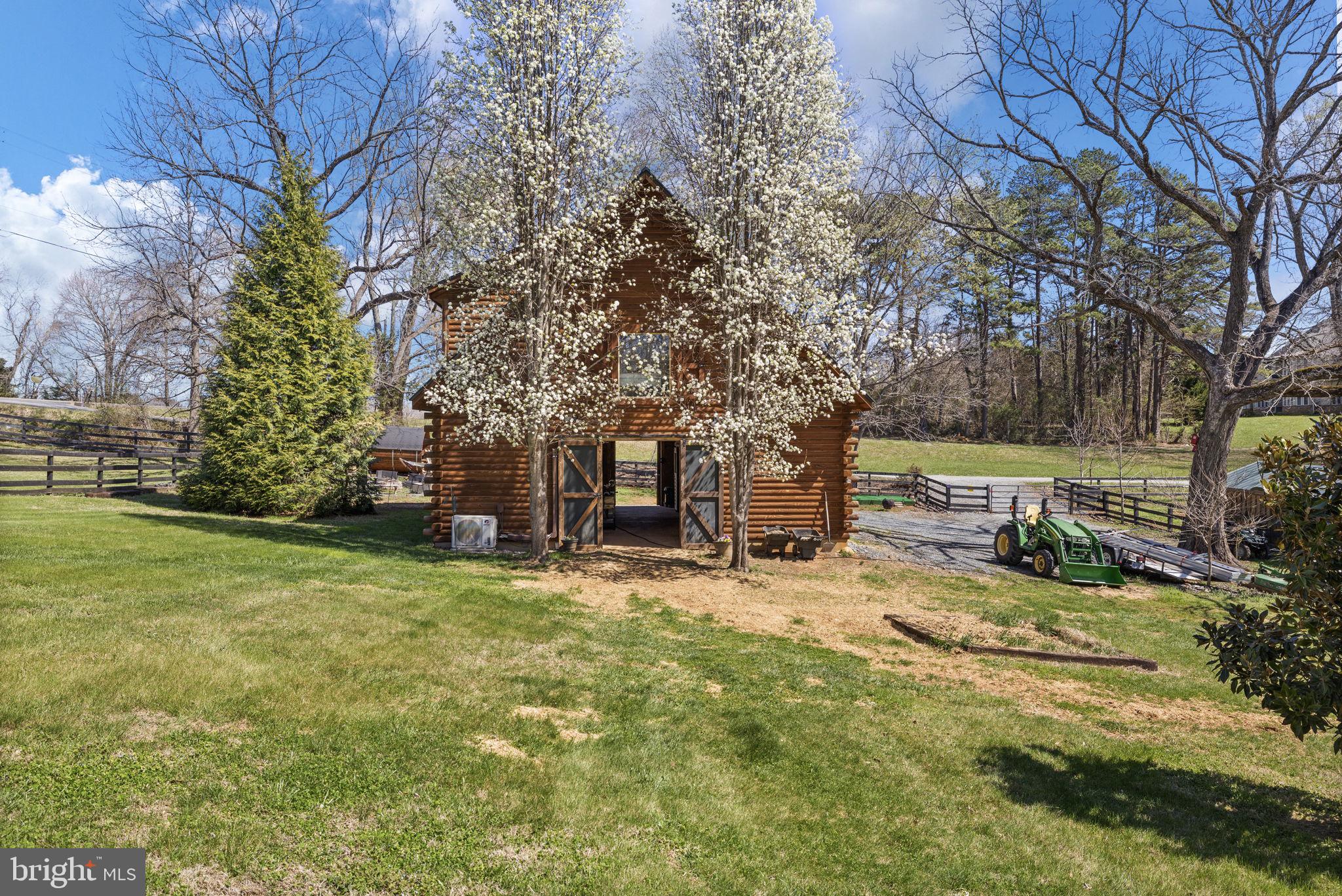 MAJESTIC RIDGE ESTATES - Residential