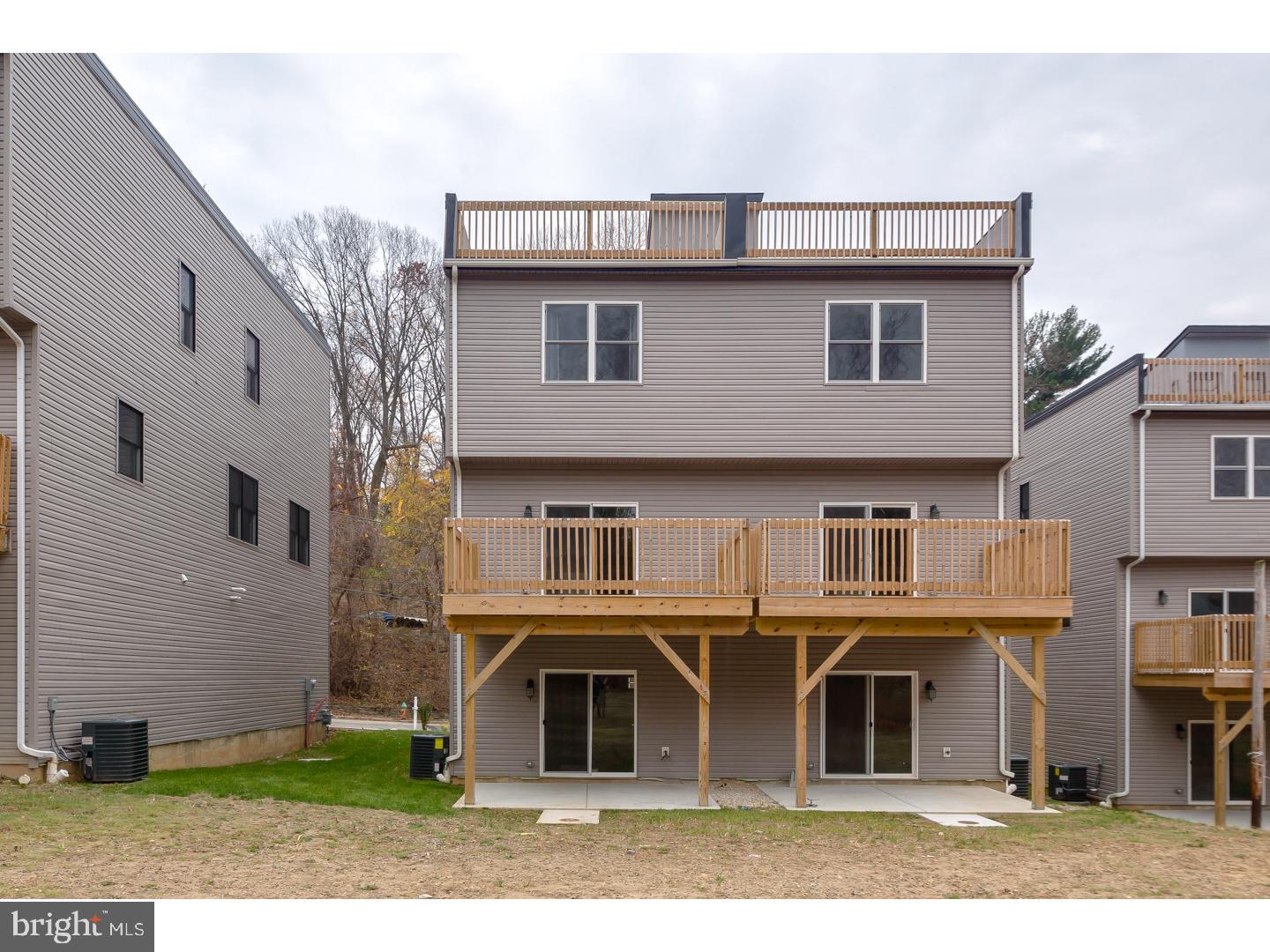 ROXBOROUGH - Residential