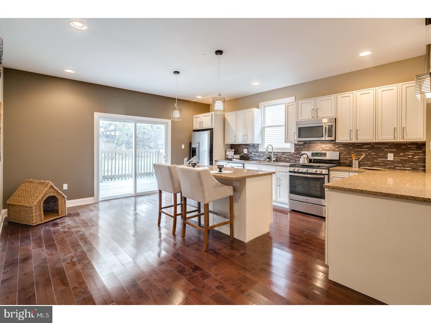 ROXBOROUGH - Residential