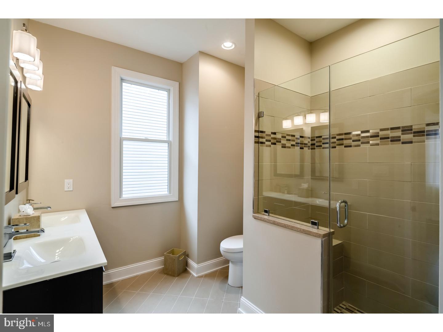 ROXBOROUGH - Residential