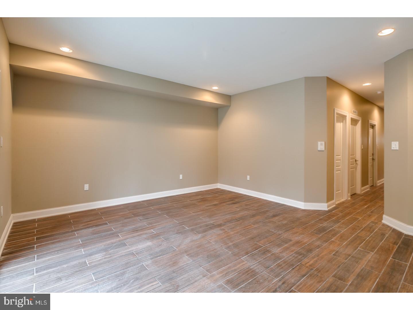 ROXBOROUGH - Residential