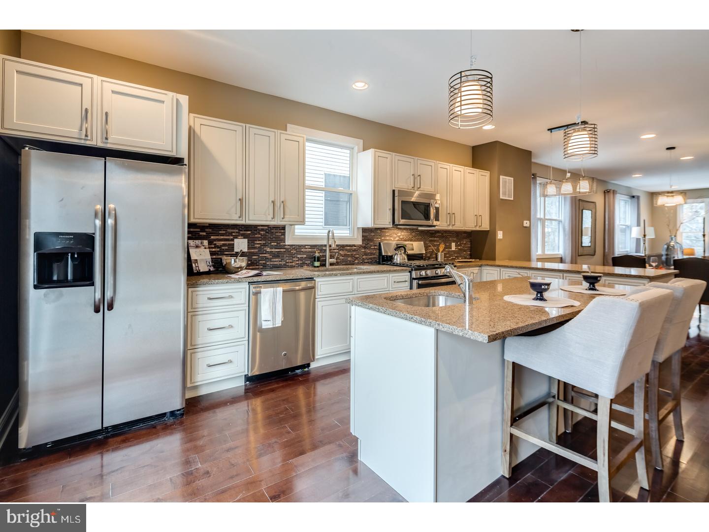 ROXBOROUGH - Residential