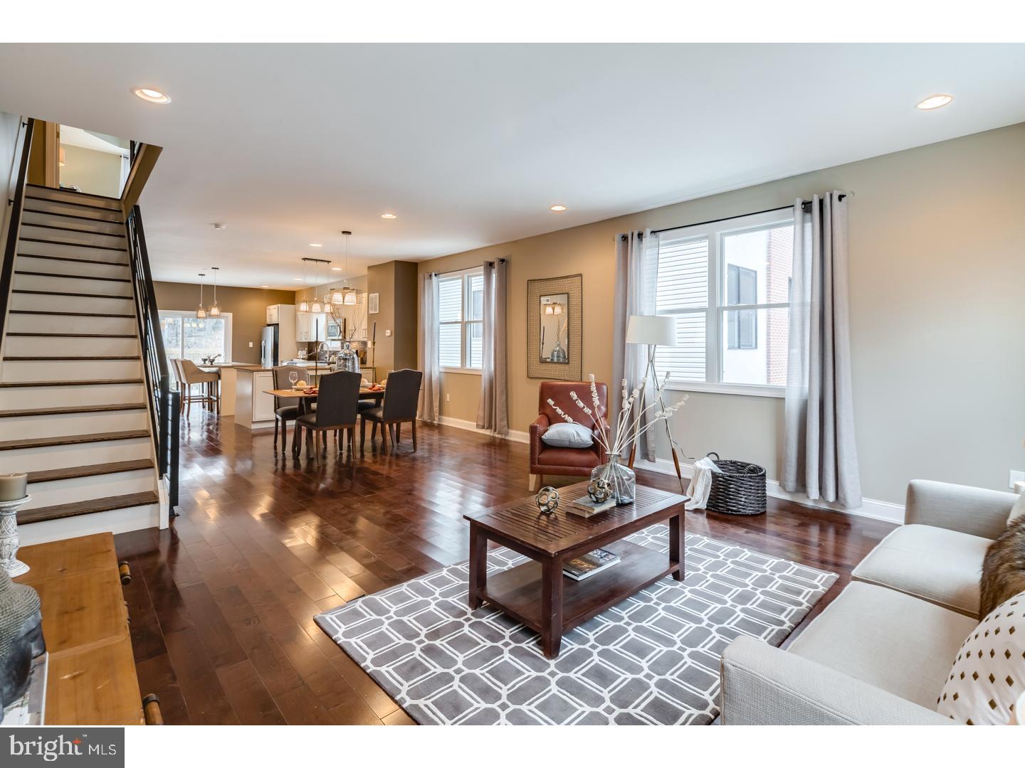 ROXBOROUGH - Residential