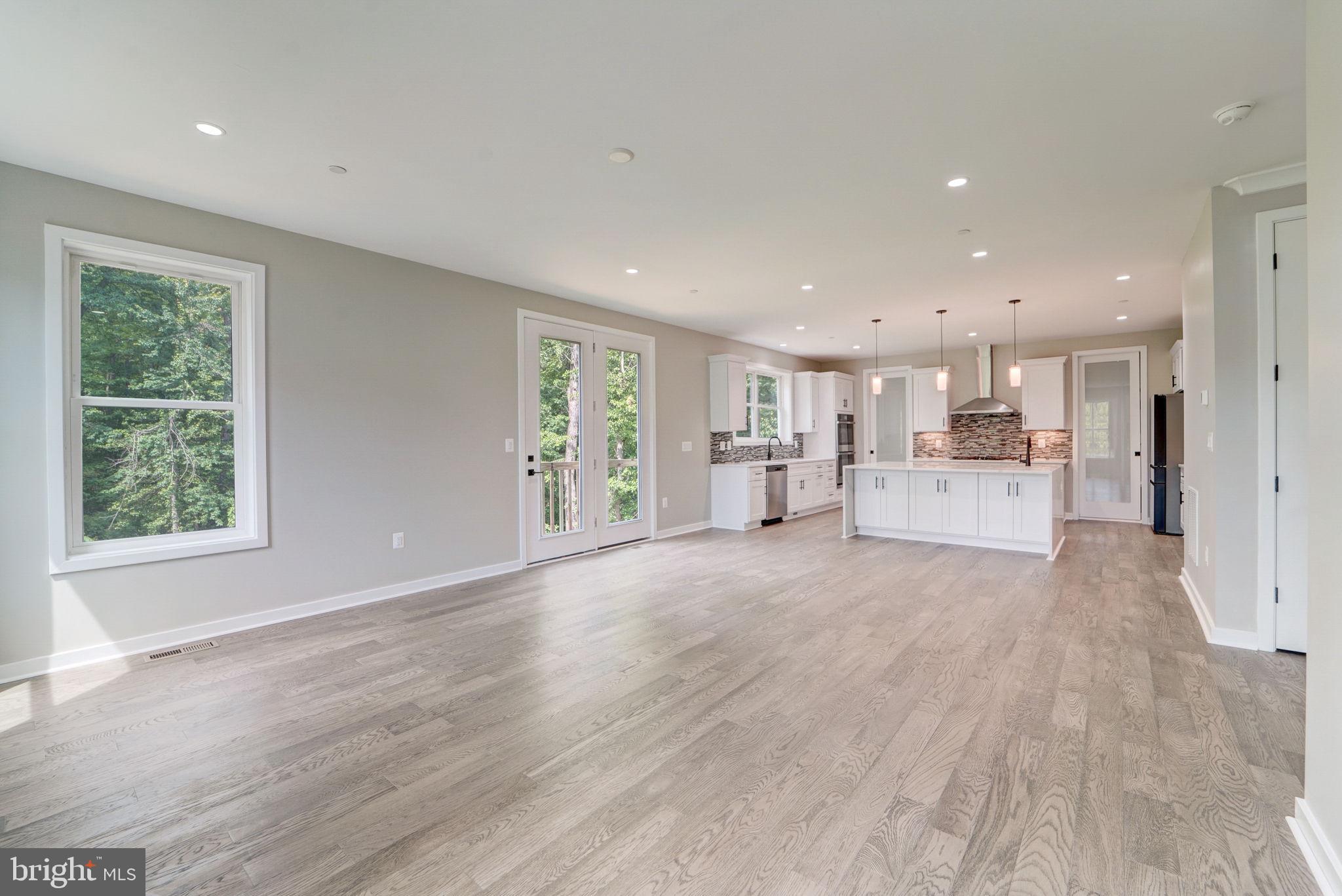 DUMBARTON MEADOWS - Residential