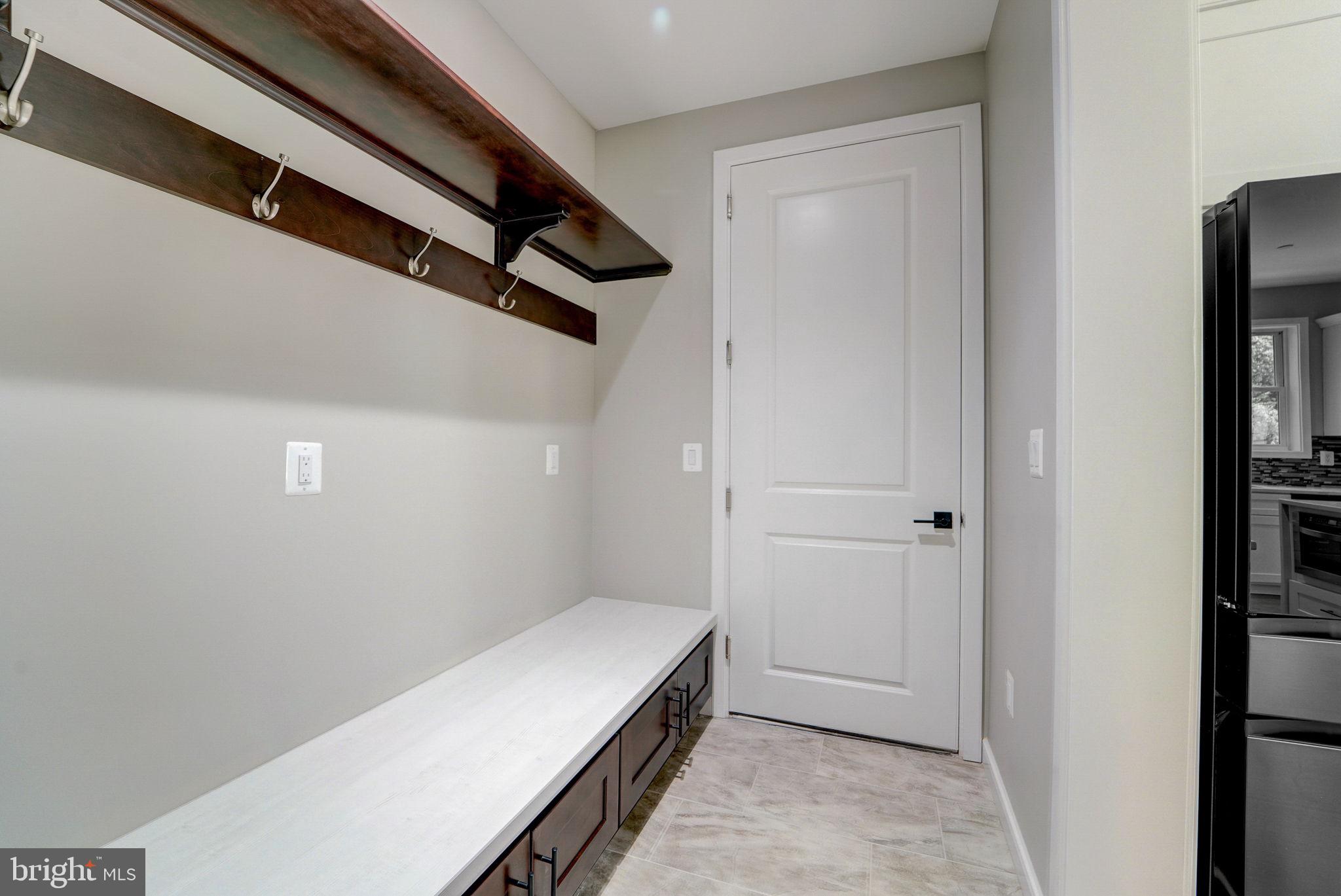 DUMBARTON MEADOWS - Residential