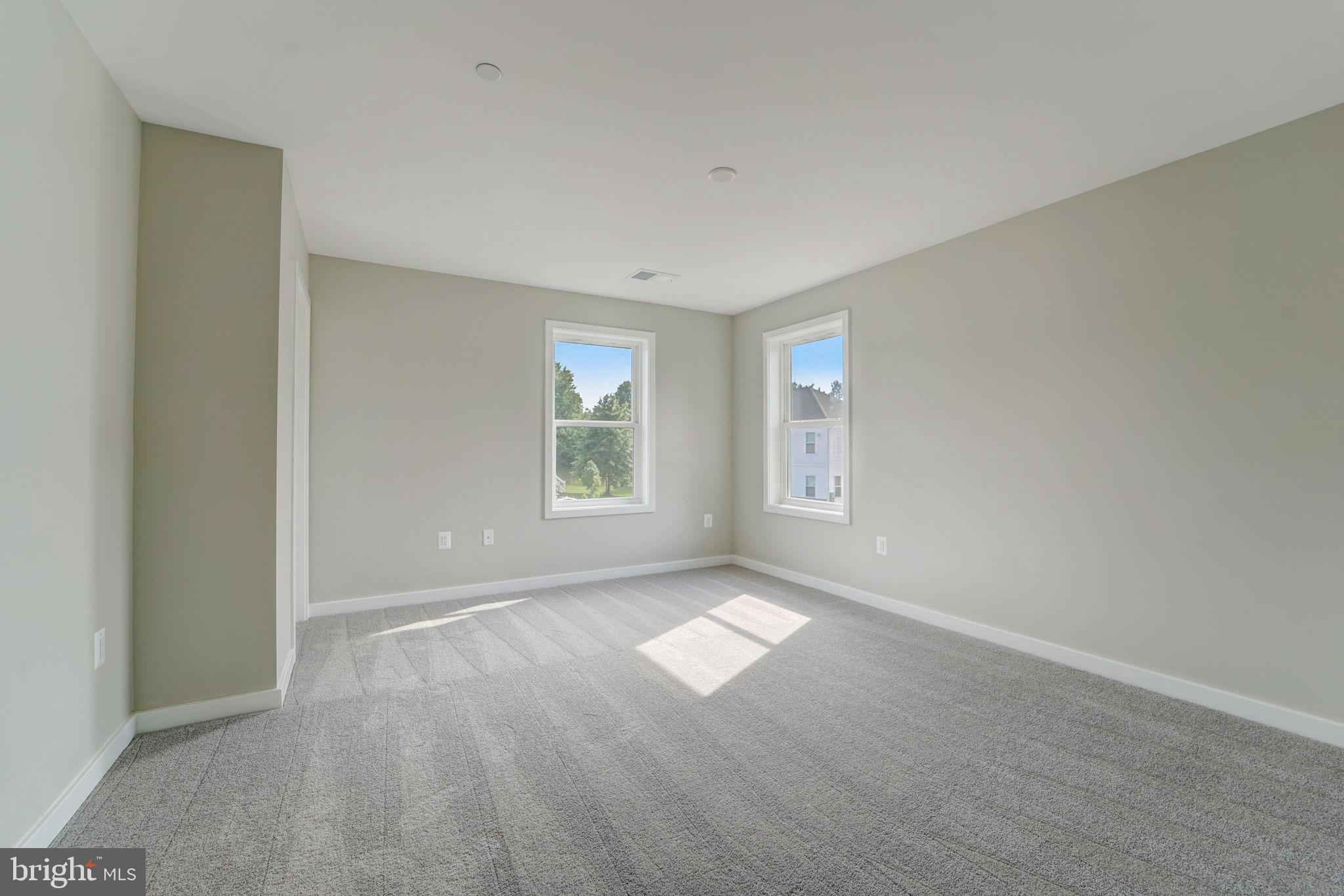 DUMBARTON MEADOWS - Residential
