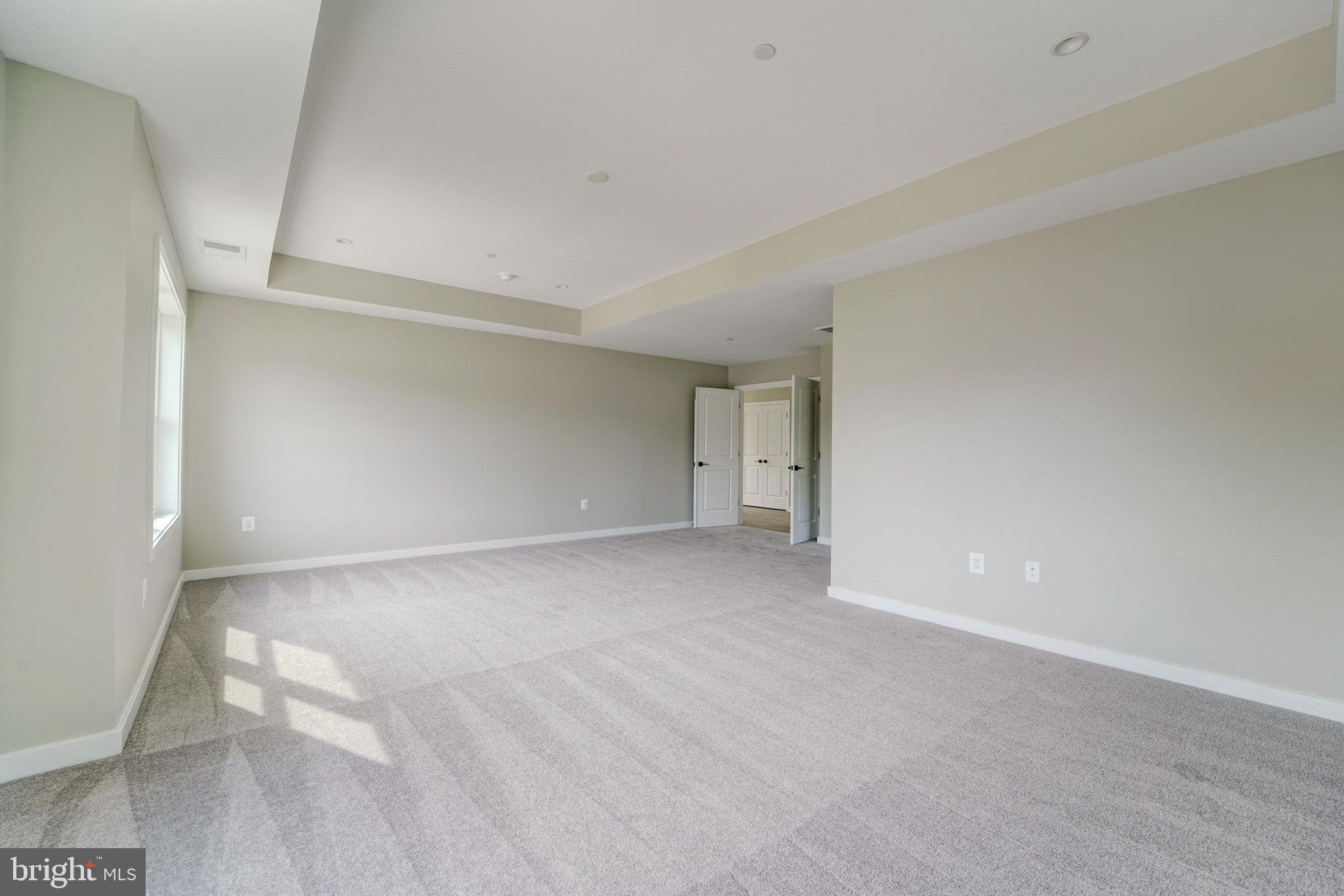 DUMBARTON MEADOWS - Residential