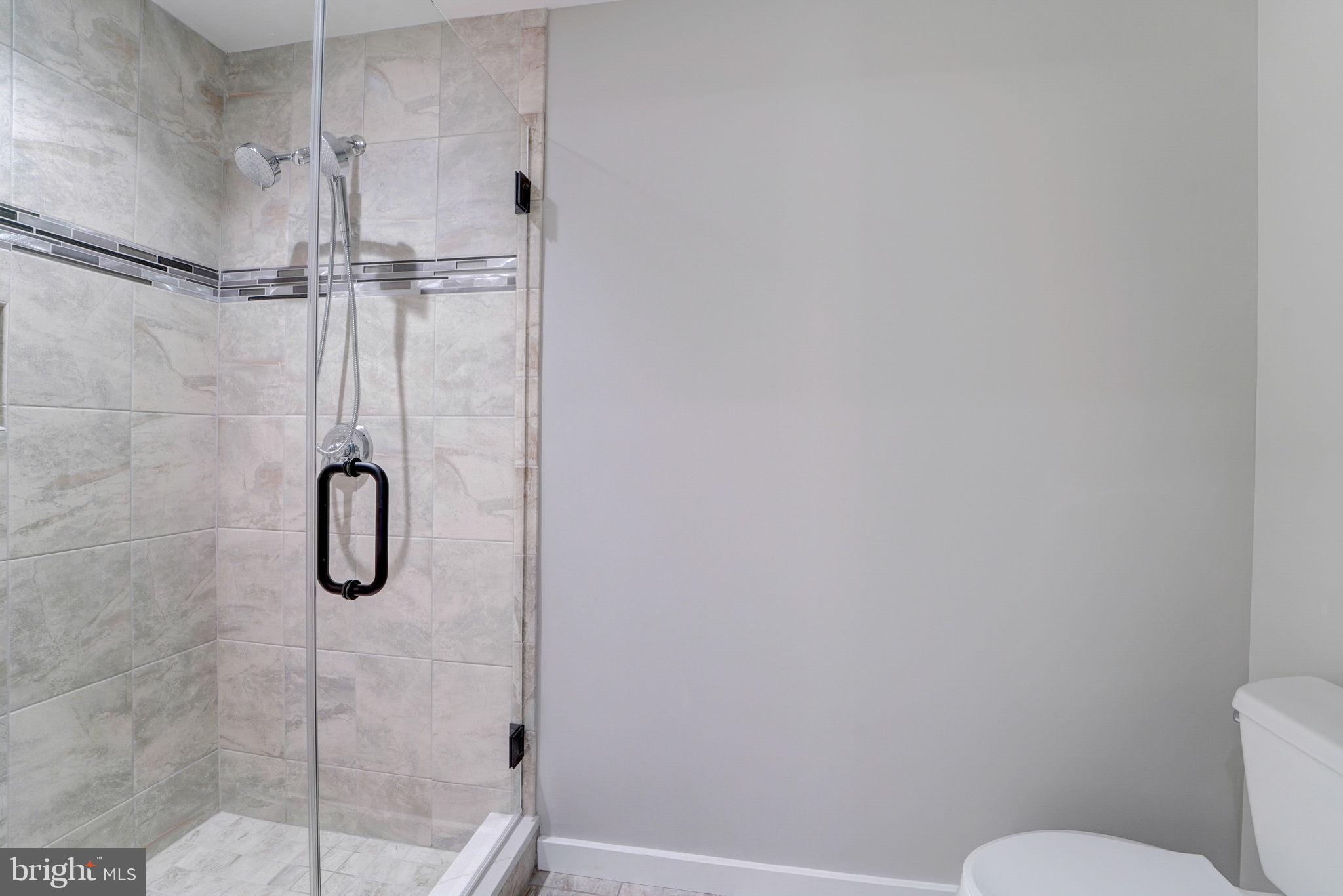 DUMBARTON MEADOWS - Residential