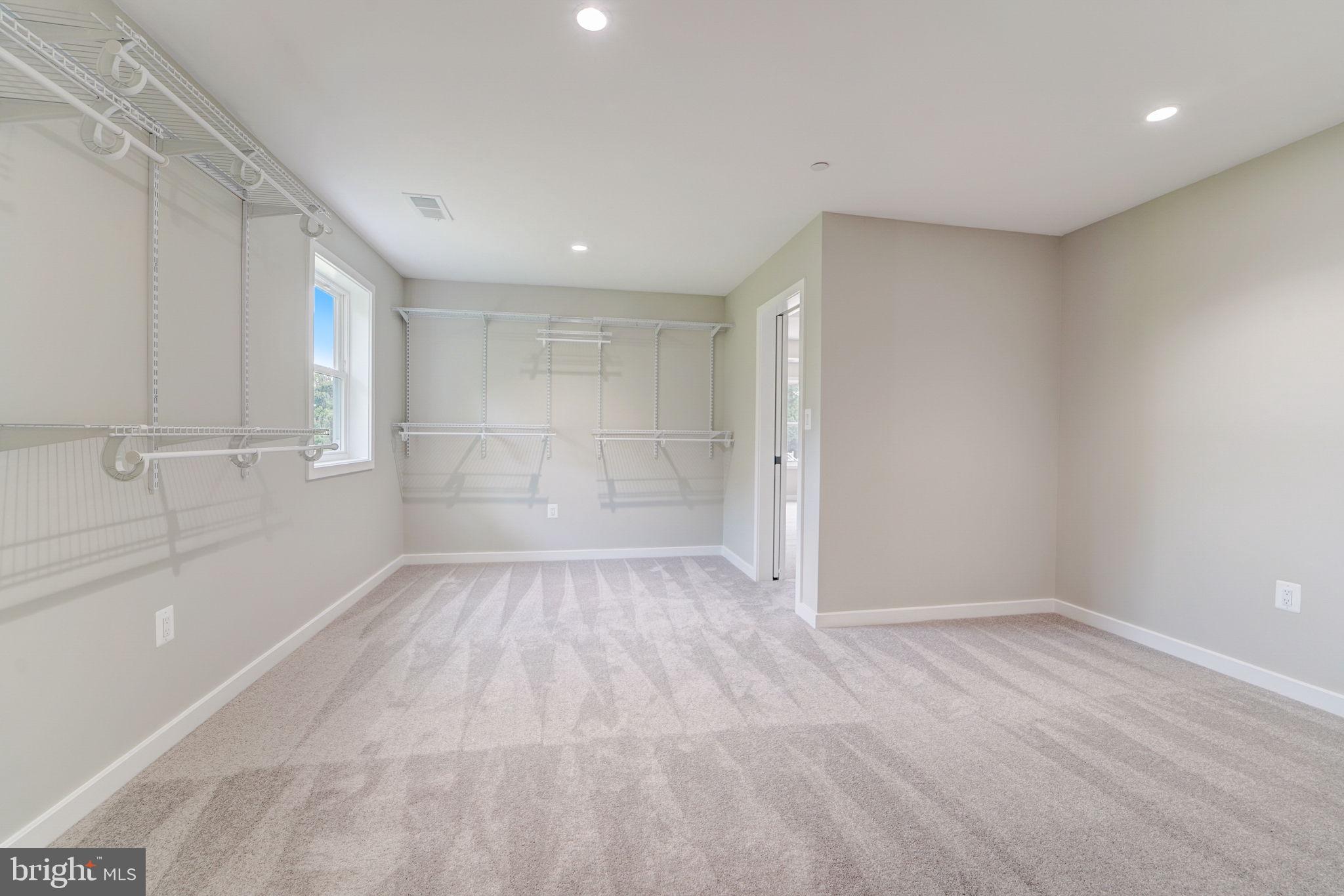 DUMBARTON MEADOWS - Residential