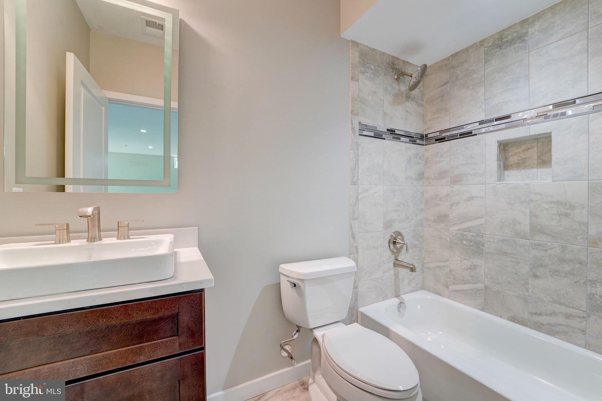 DUMBARTON MEADOWS - Residential