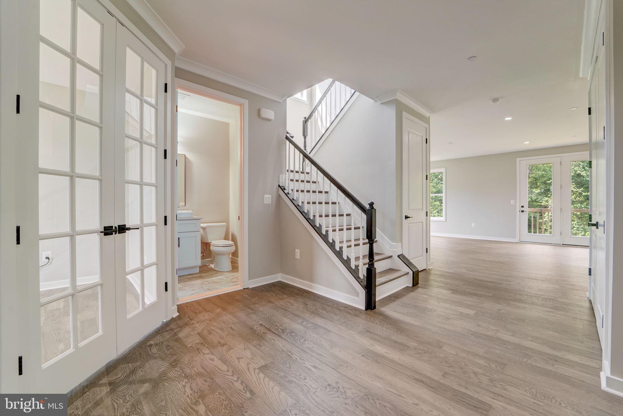 DUMBARTON MEADOWS - Residential