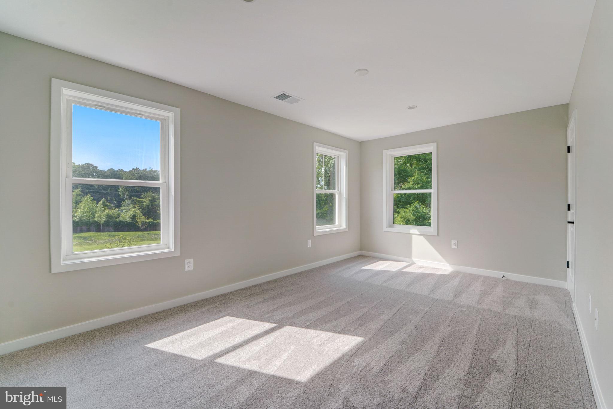 DUMBARTON MEADOWS - Residential