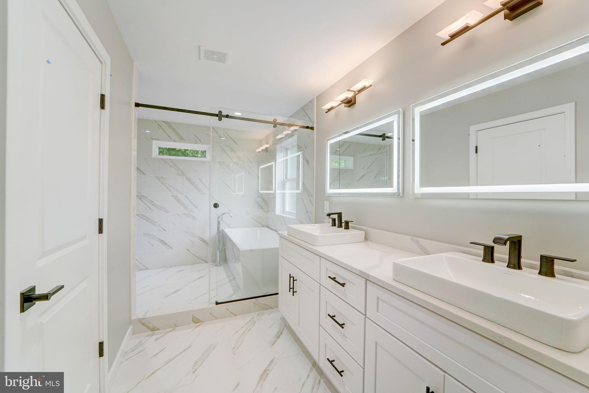 DUMBARTON MEADOWS - Residential