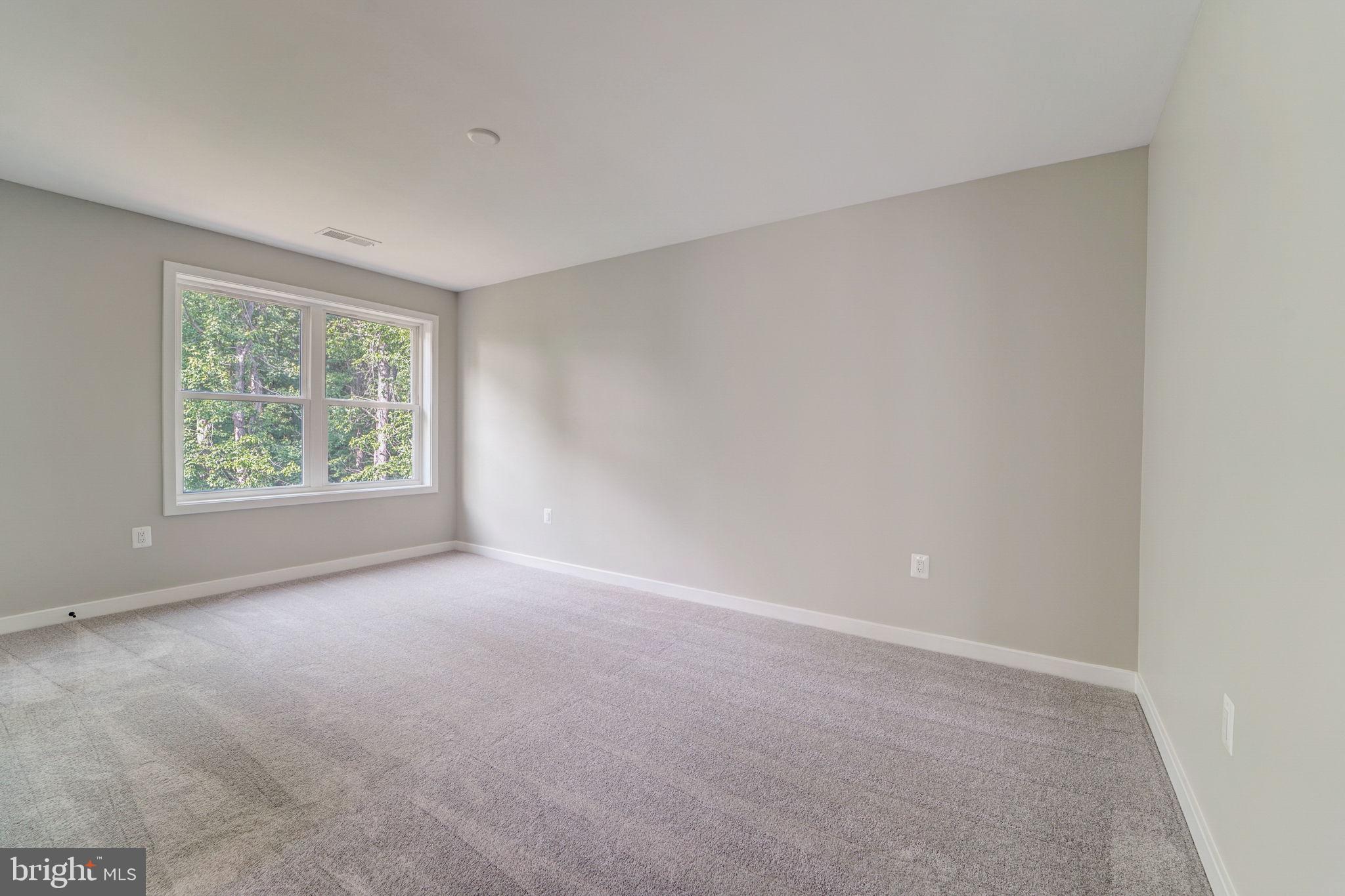 DUMBARTON MEADOWS - Residential