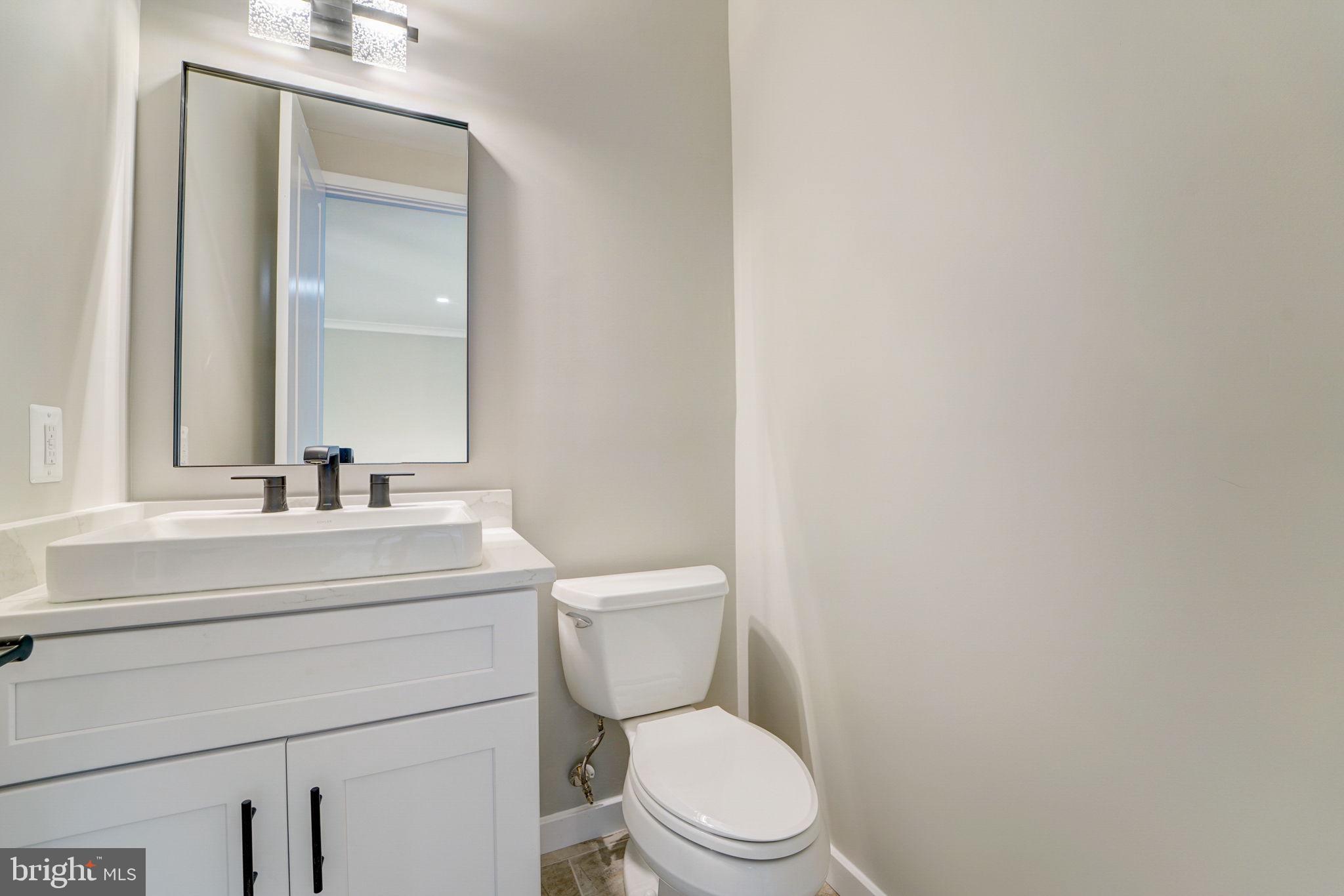 DUMBARTON MEADOWS - Residential