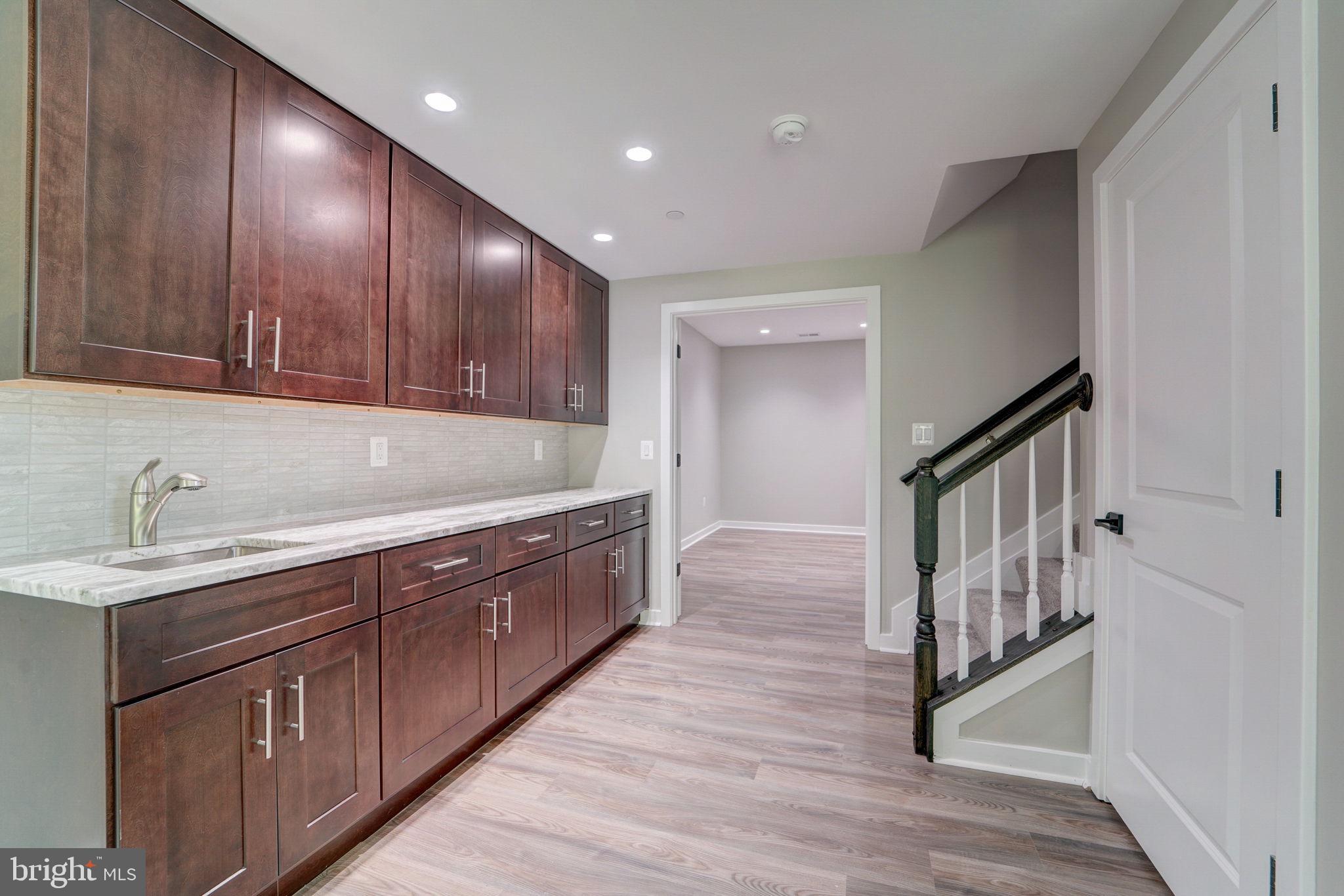 DUMBARTON MEADOWS - Residential