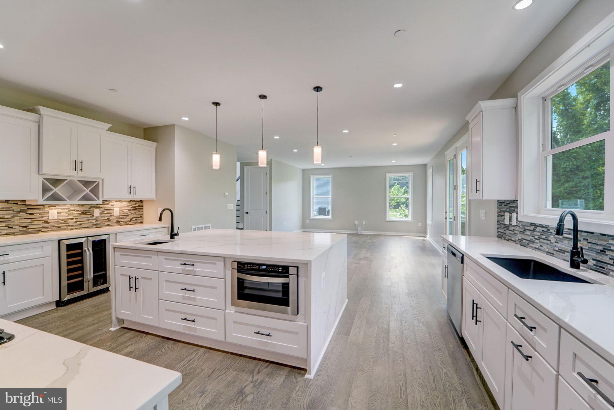 DUMBARTON MEADOWS - Residential