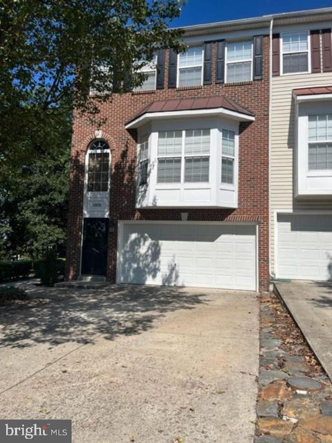 Townhouse For Rent - 18531 Sierra Springs Square<br/> LEESBURG, VA 20176