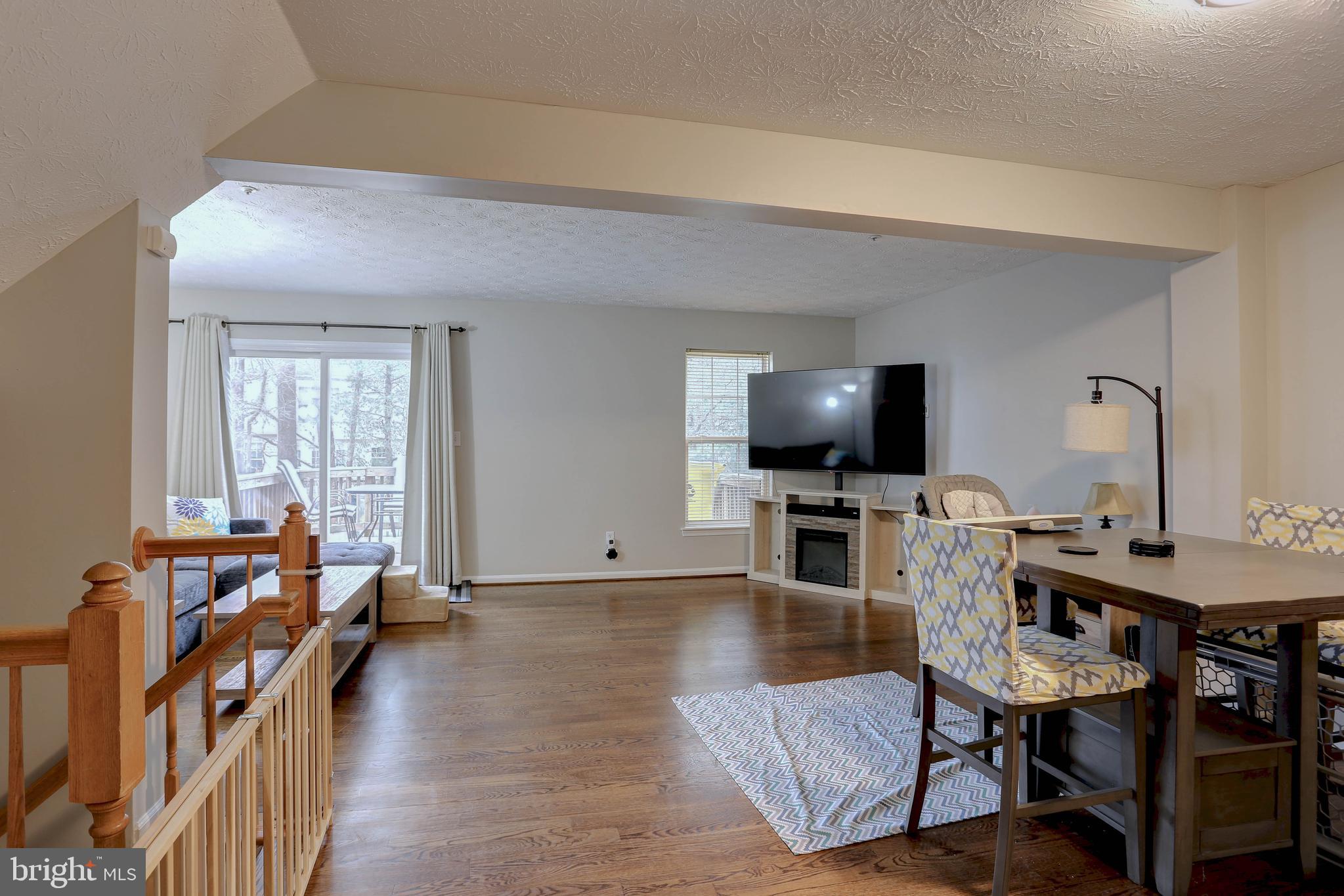 FOX CHASE - Residential