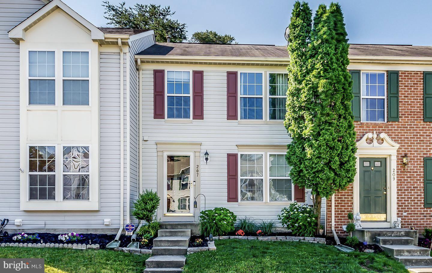 FOX CHASE - Residential