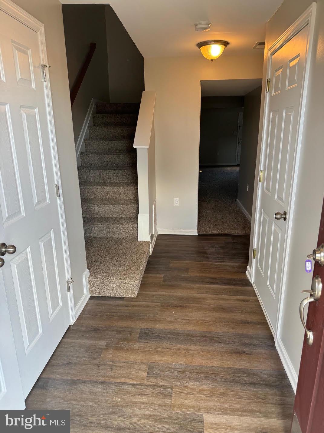 MANOR PARK - Residential Lease