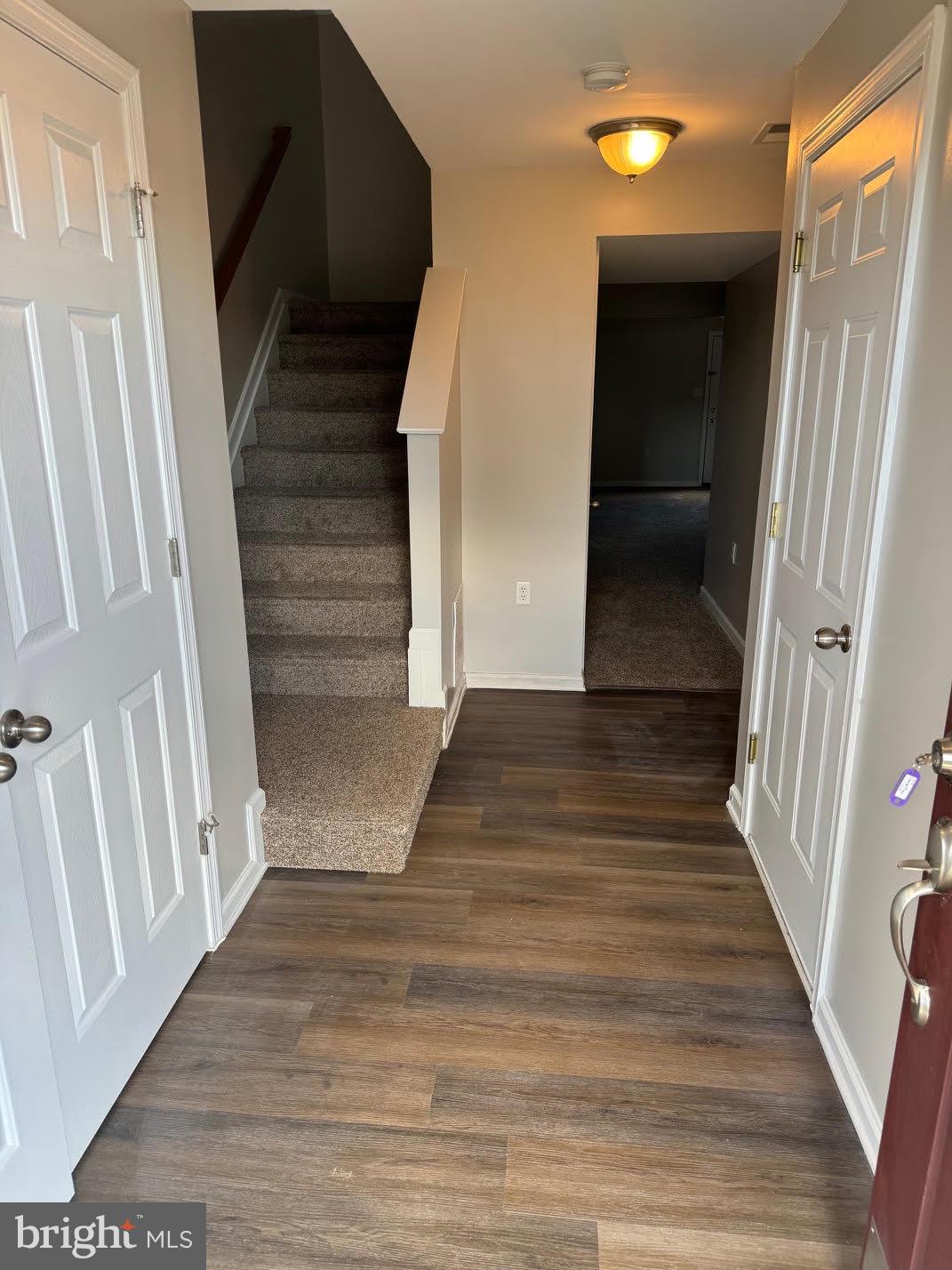 MANOR PARK - Residential Lease