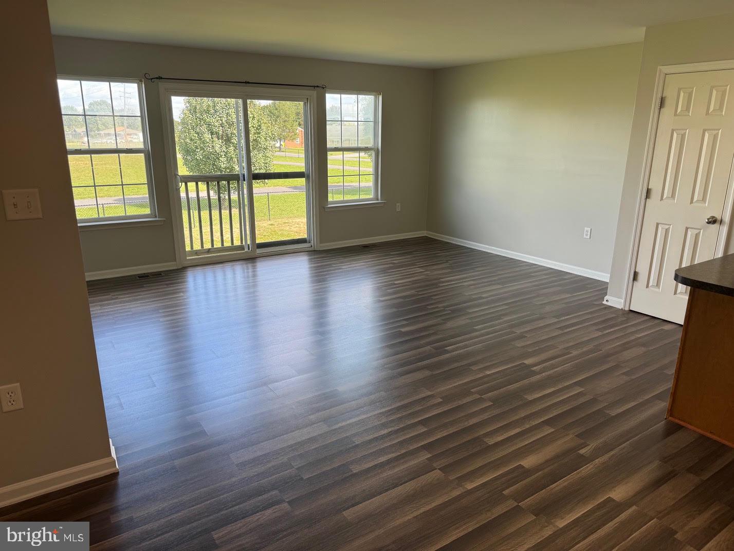 MANOR PARK - Residential Lease