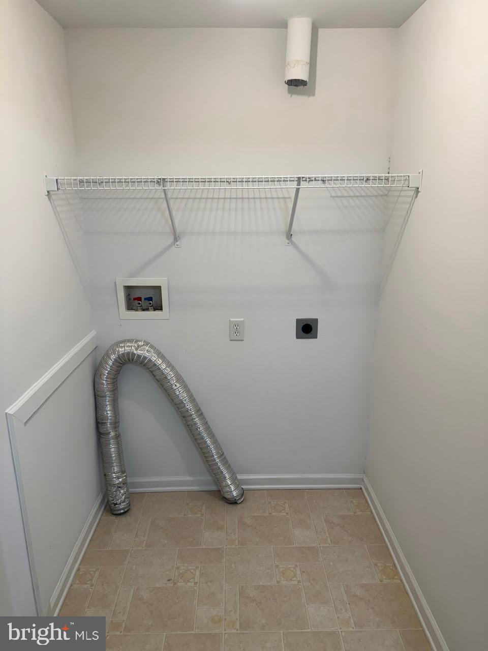 MANOR PARK - Residential Lease