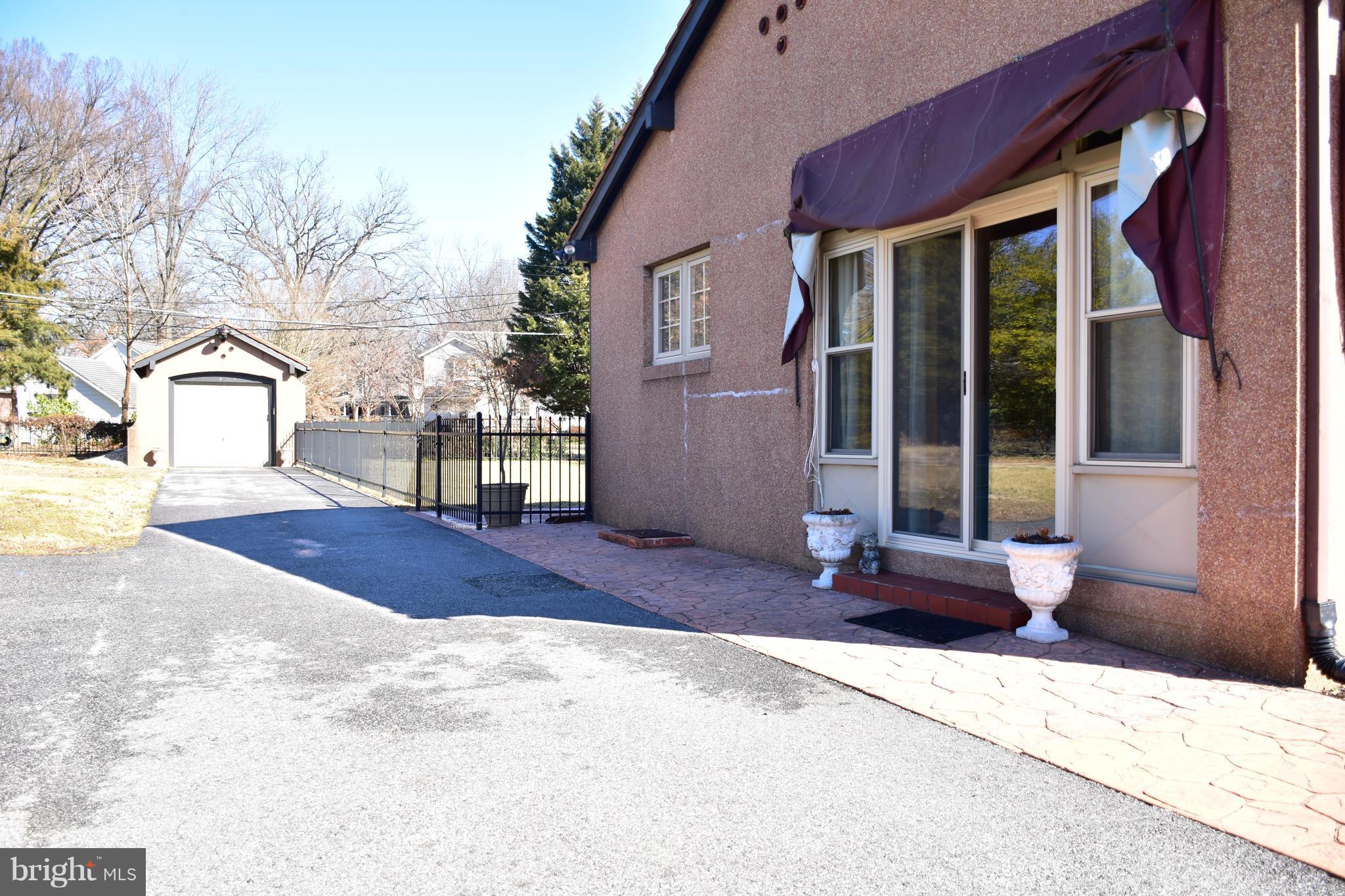 SUMMIT PARK - Residential