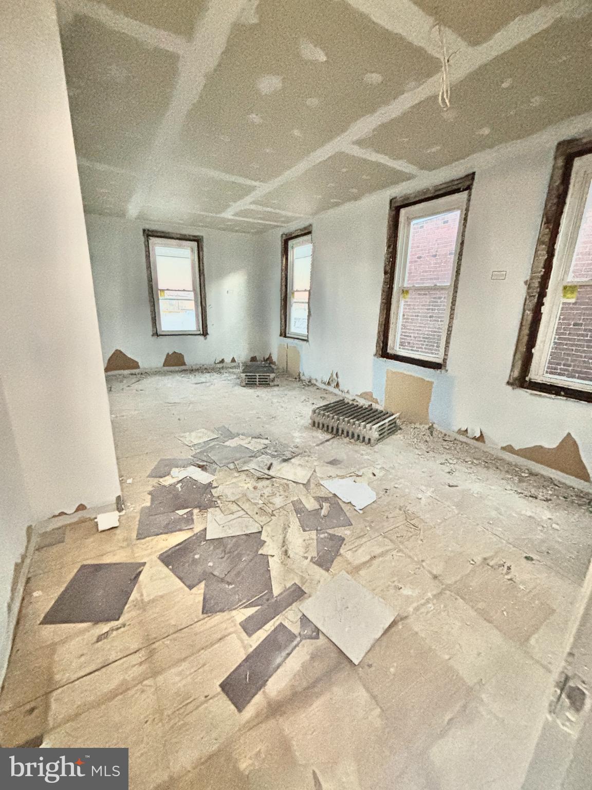 PASSYUNK SQUARE - Residential