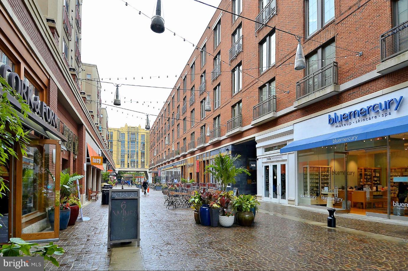 RIVIERA OF CHEVY CHASE - Residential Lease