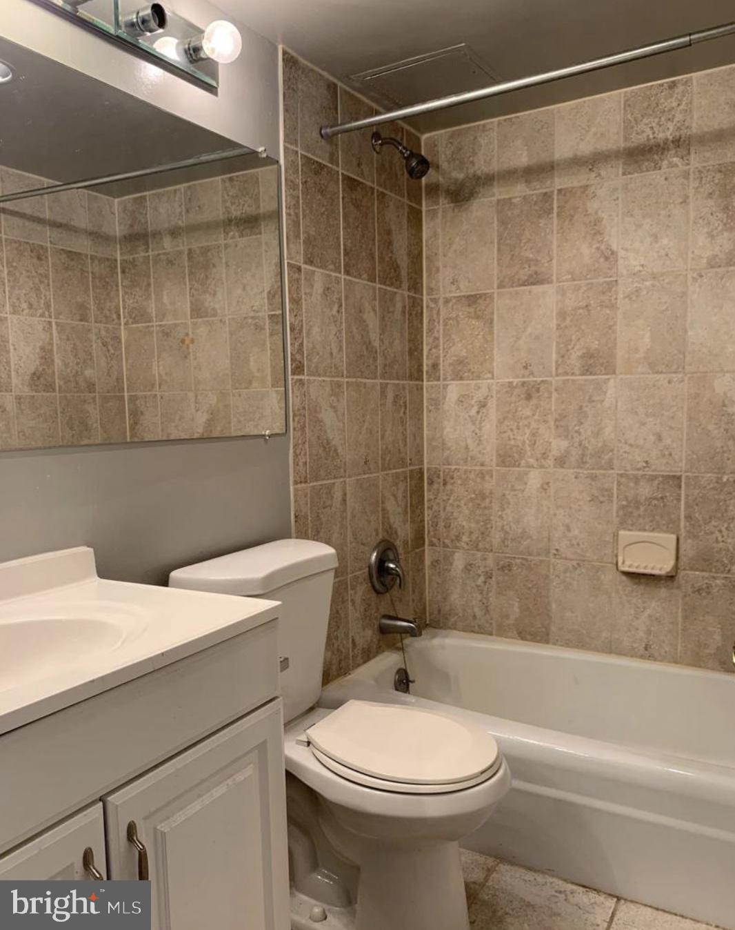 RIVIERA OF CHEVY CHASE - Residential Lease