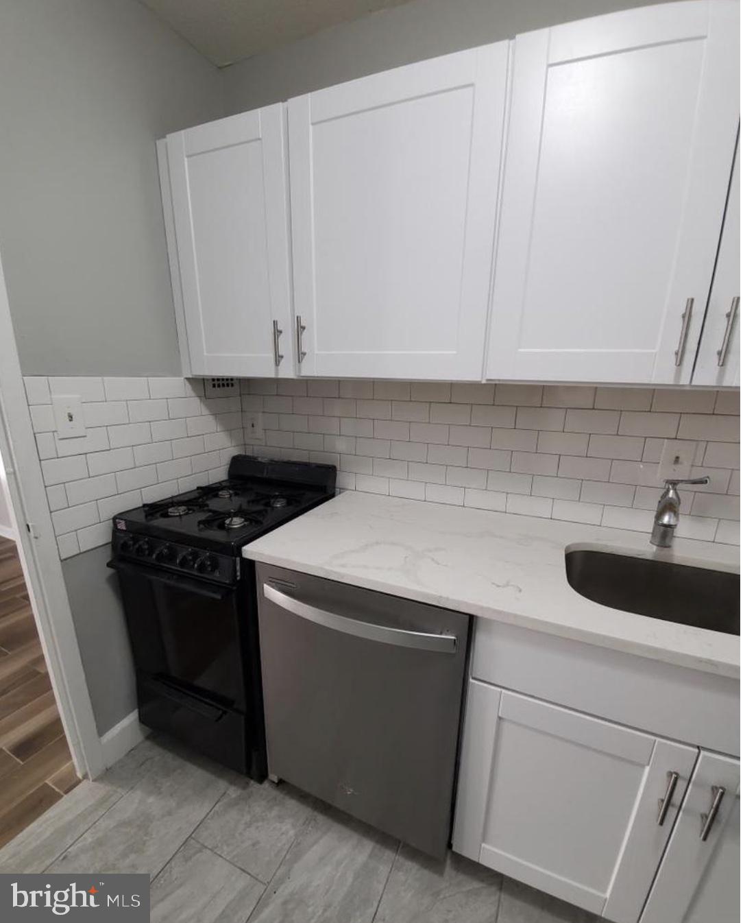 RIVIERA OF CHEVY CHASE - Residential Lease