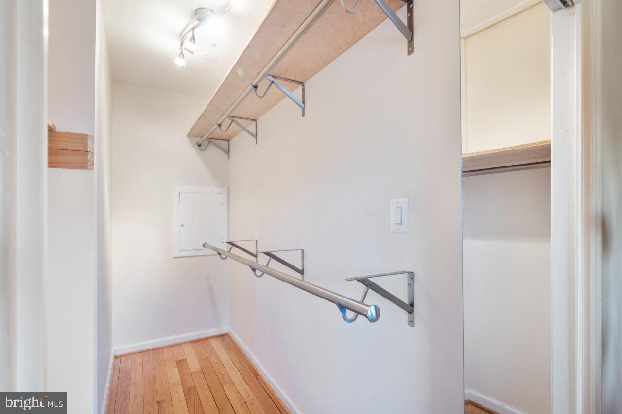 STONEWALL MANOR - Residential